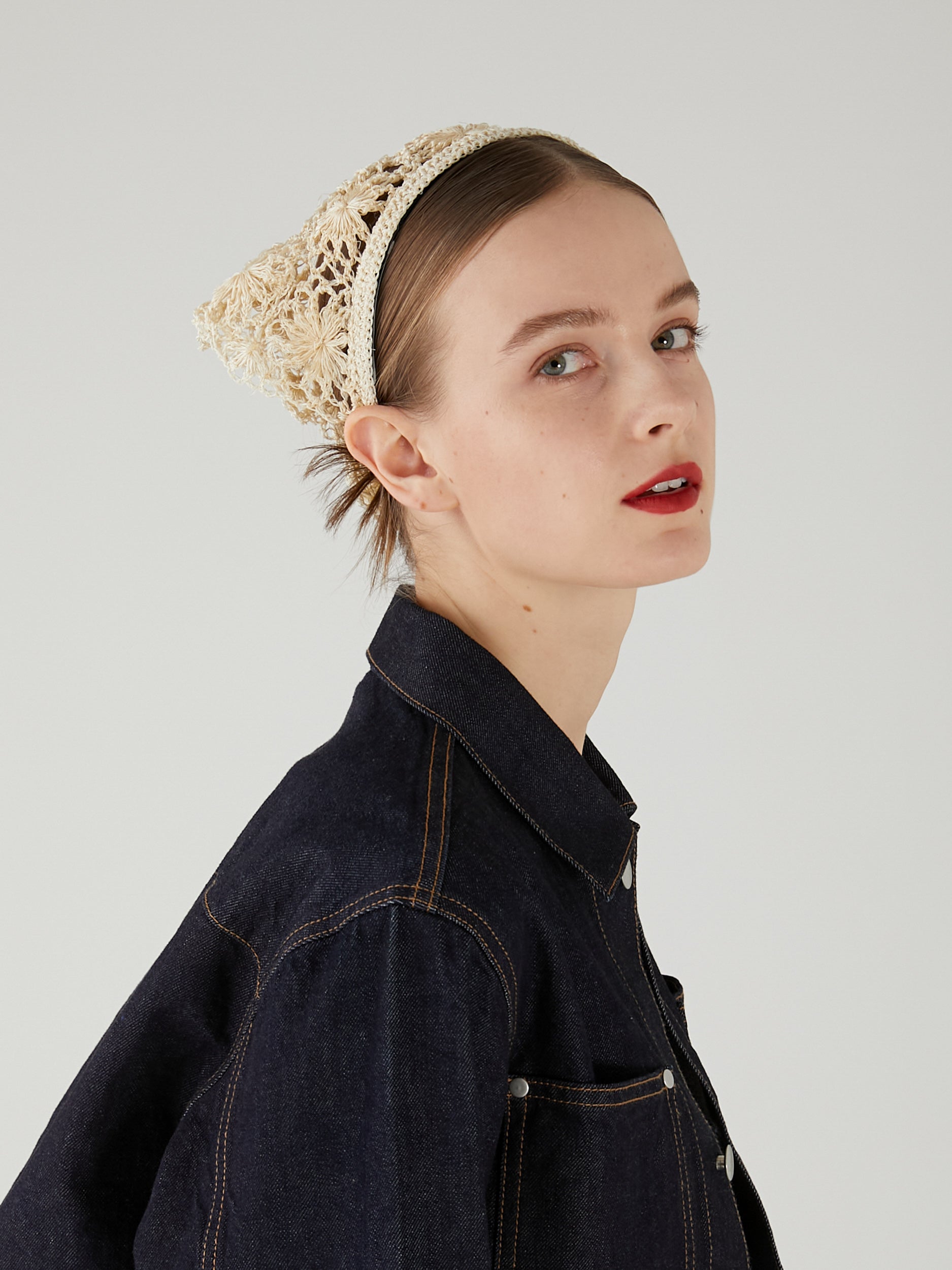 ×La Maison de Lyllis abaca crochet headband | BEIGE