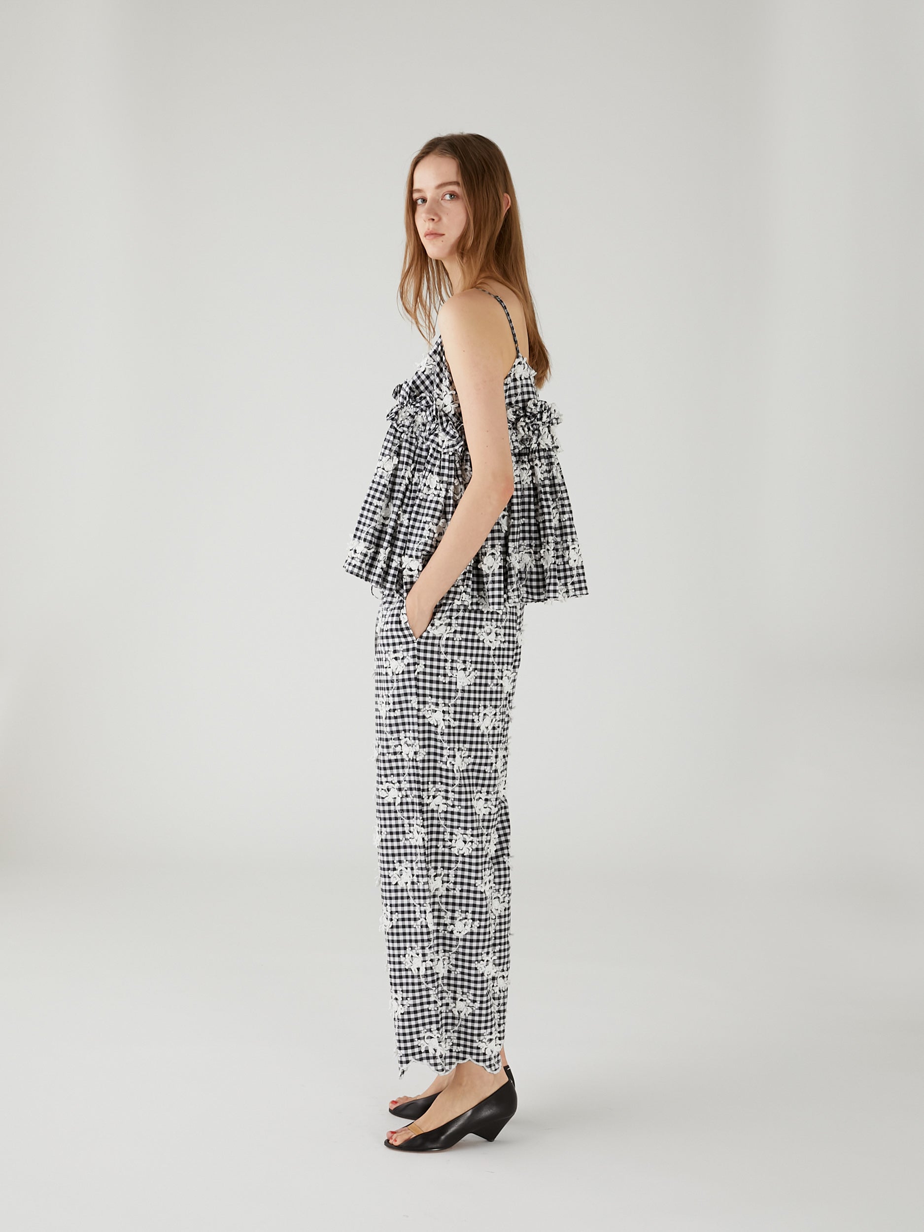 3D embroidery gingham pants | BLACK
