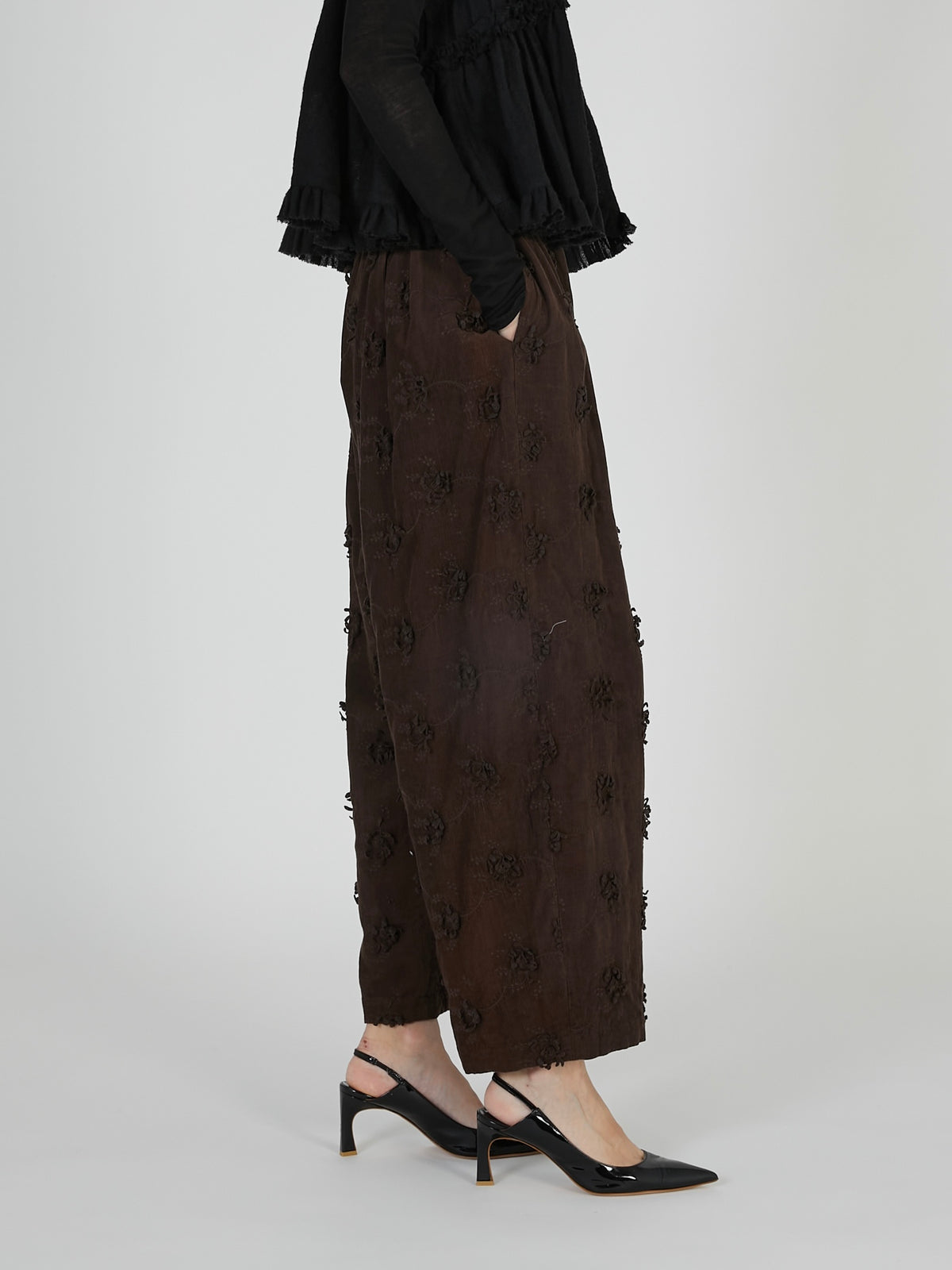 3D embroidery corduroy pants|BROWN