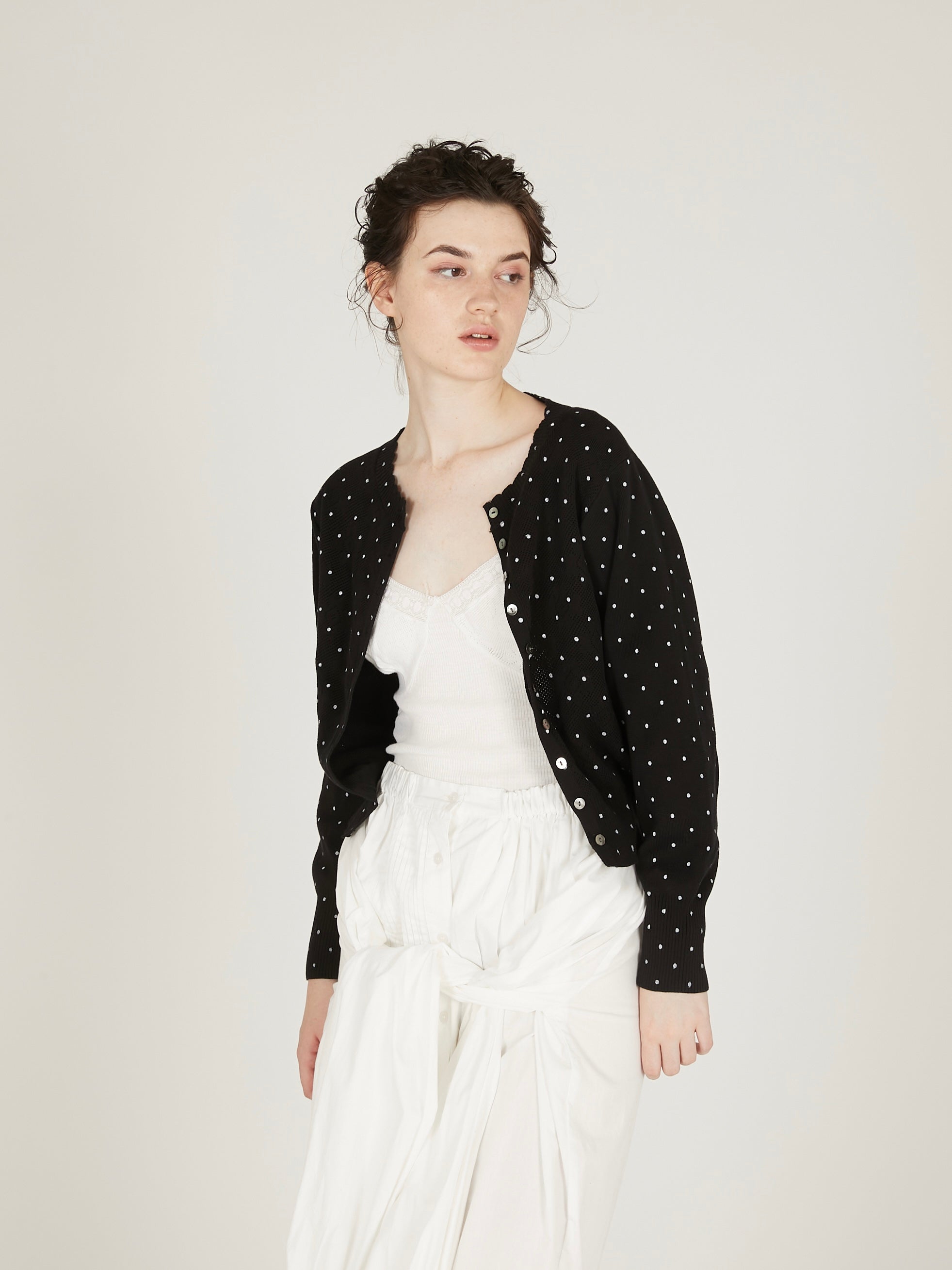 flower Jacquard dot cardigan|BLACK