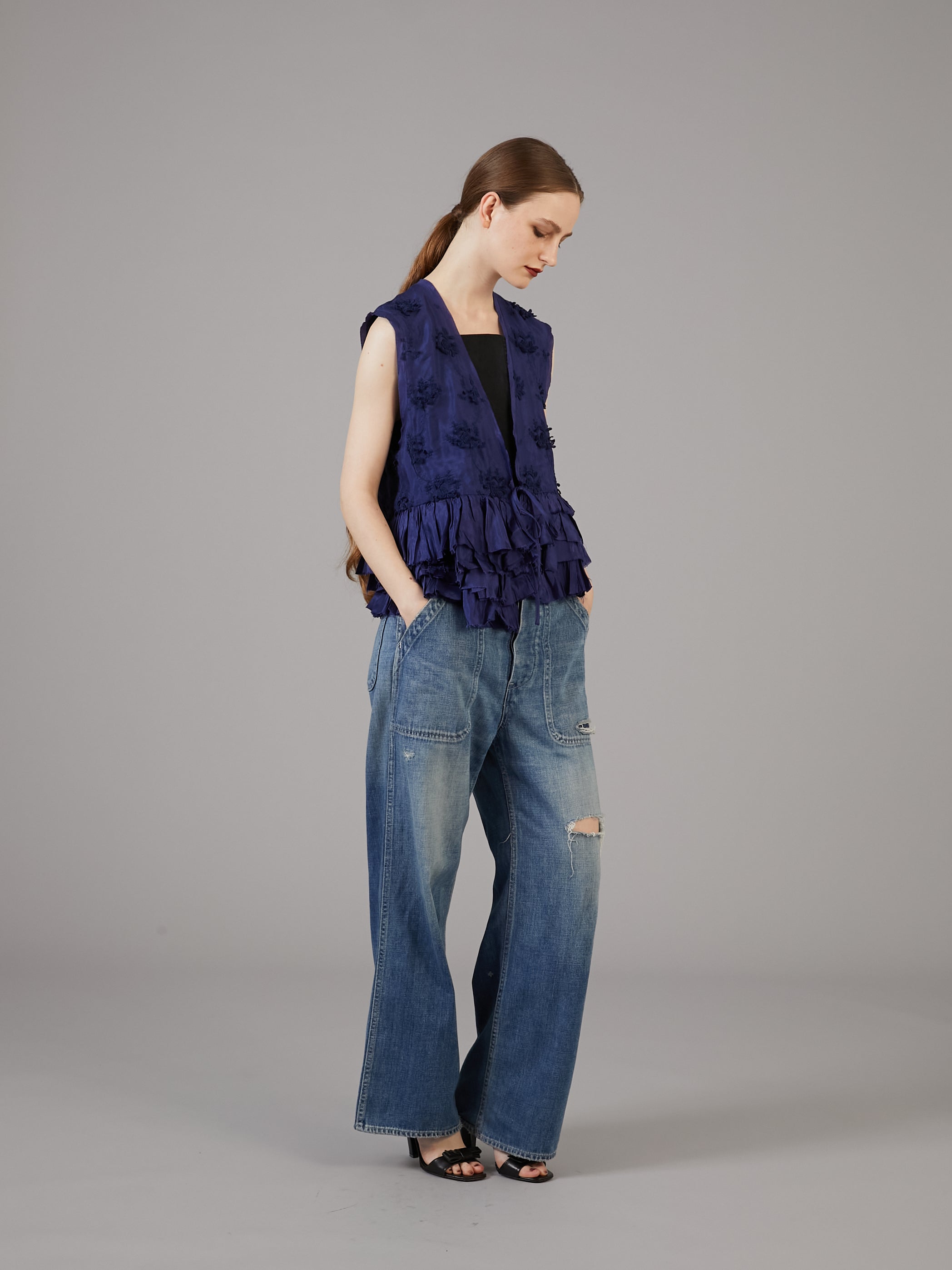 frill rayon shantung vest | NAVY