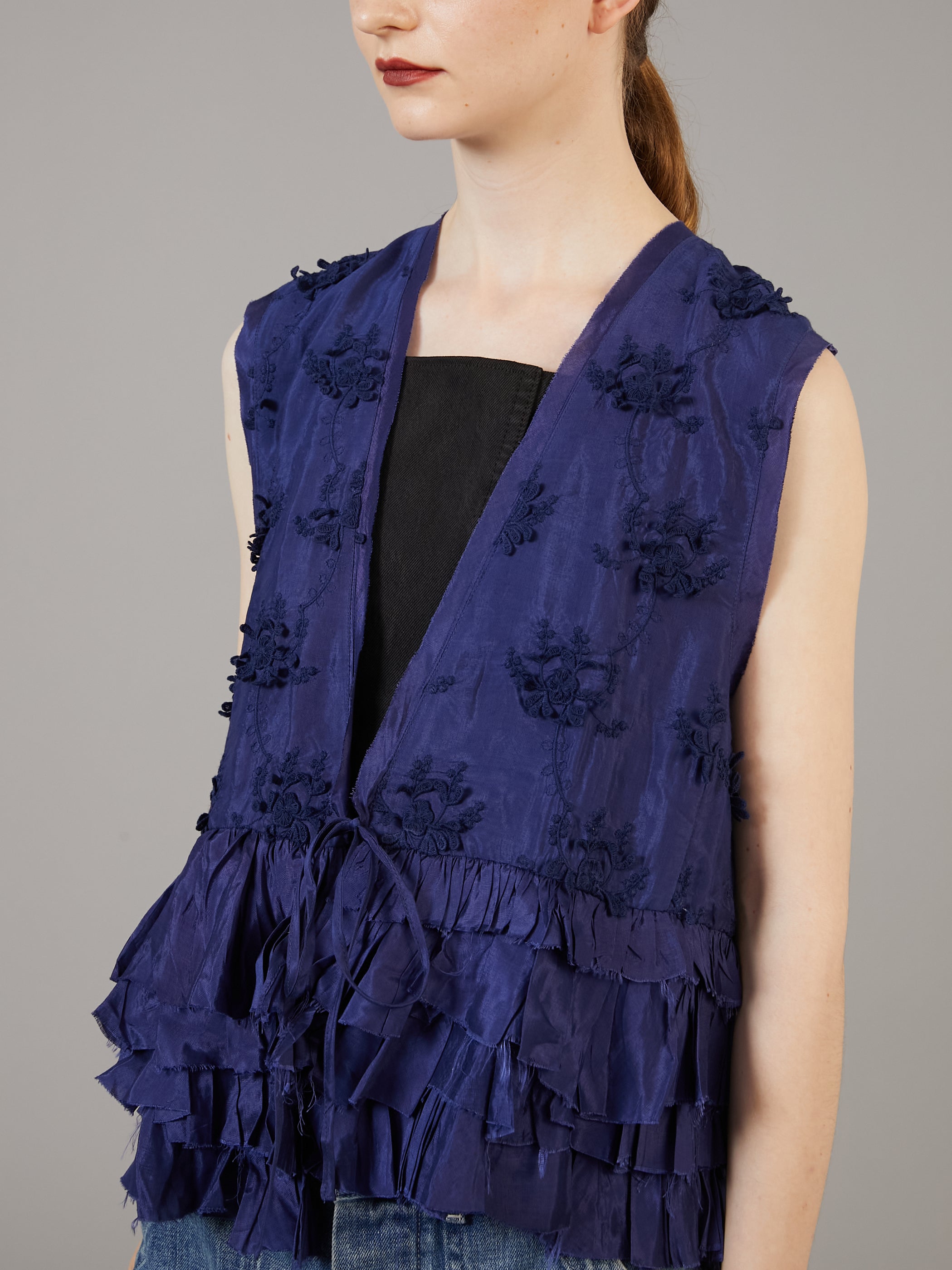 frill rayon shantung vest | NAVY