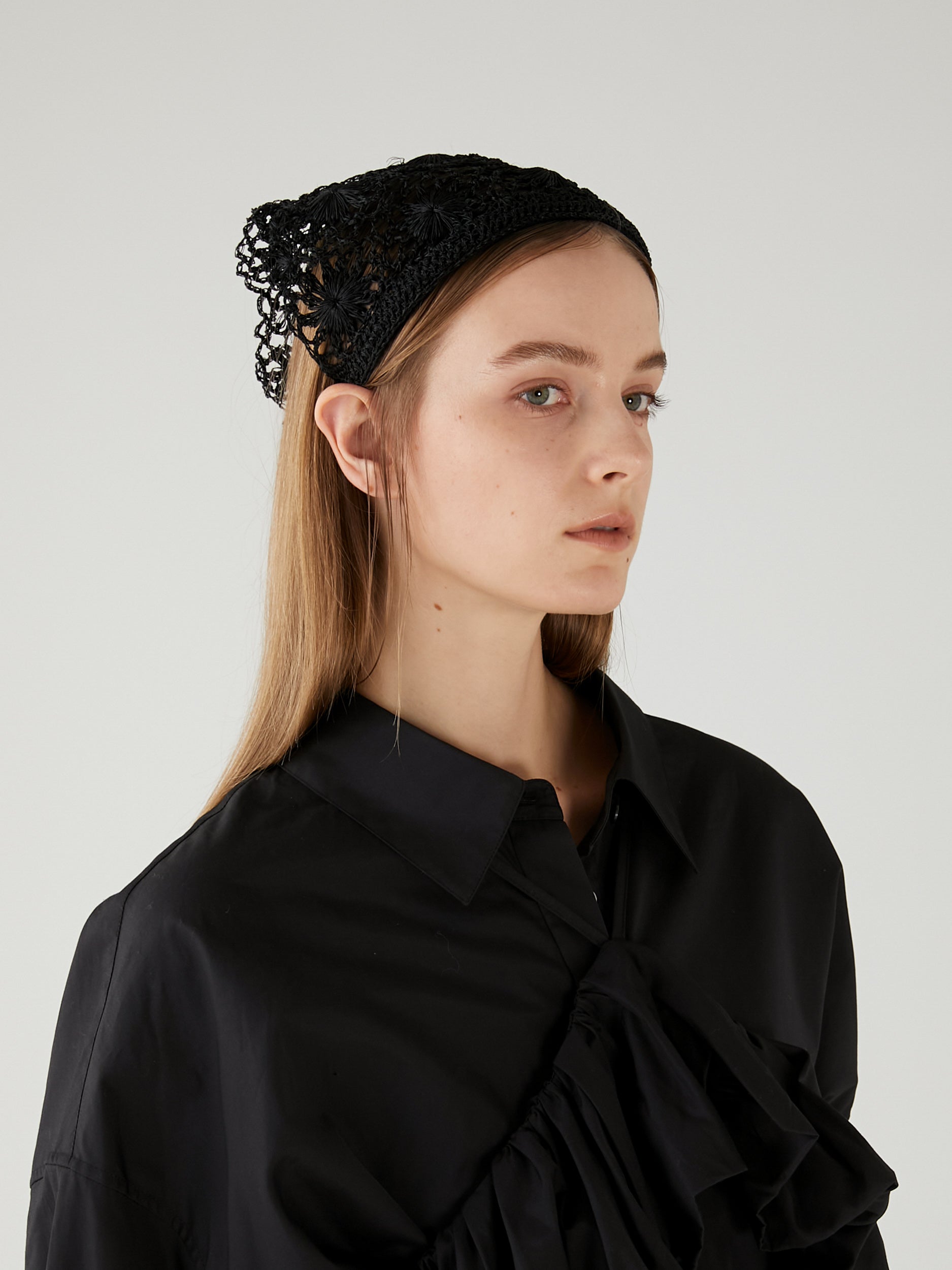 ×La Maison de Lyllis abaca crochet headband | BEIGE