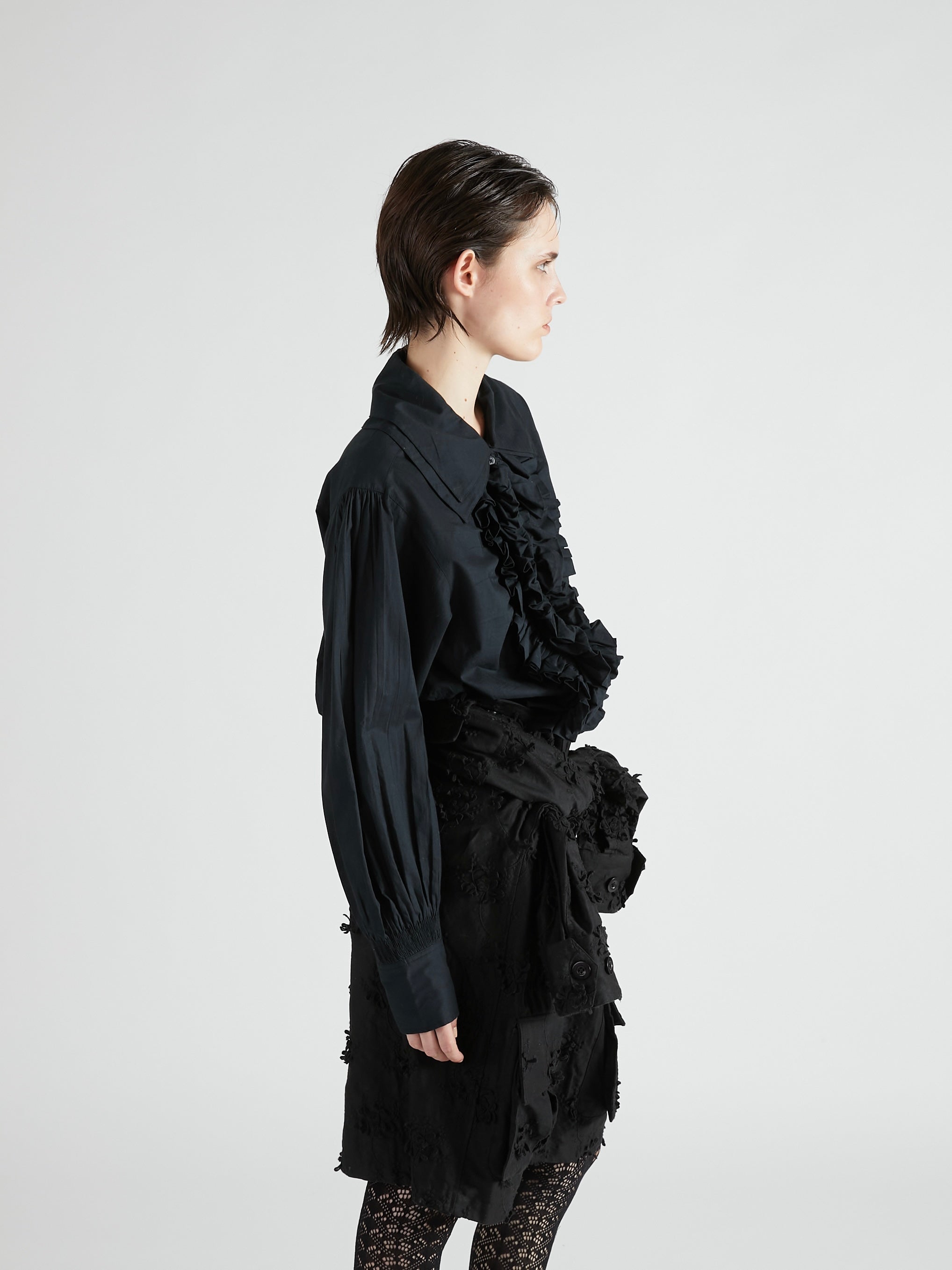 double collar frill blouse |BLACK