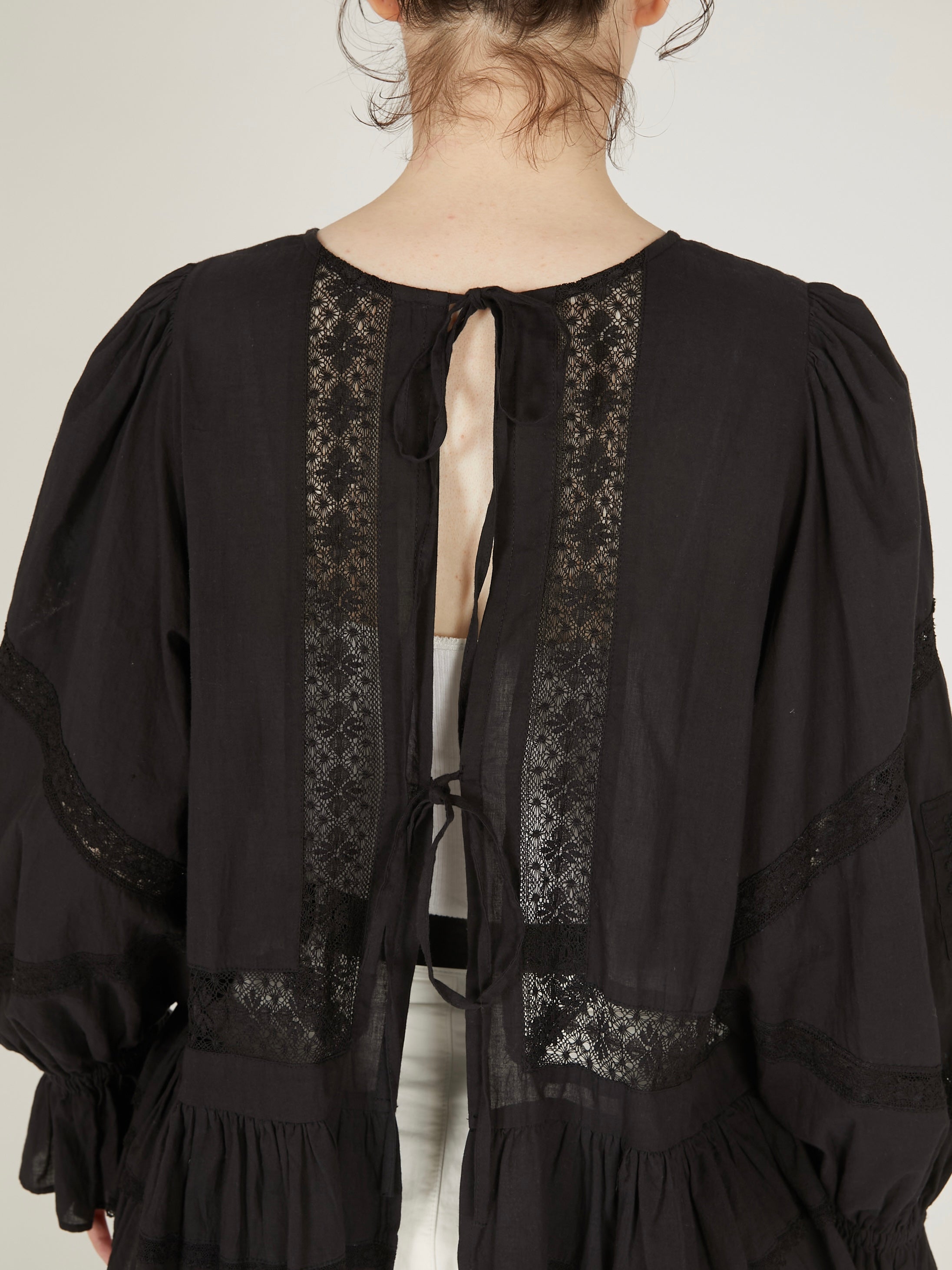 front tapestry 2way sheer bolero|BLACK