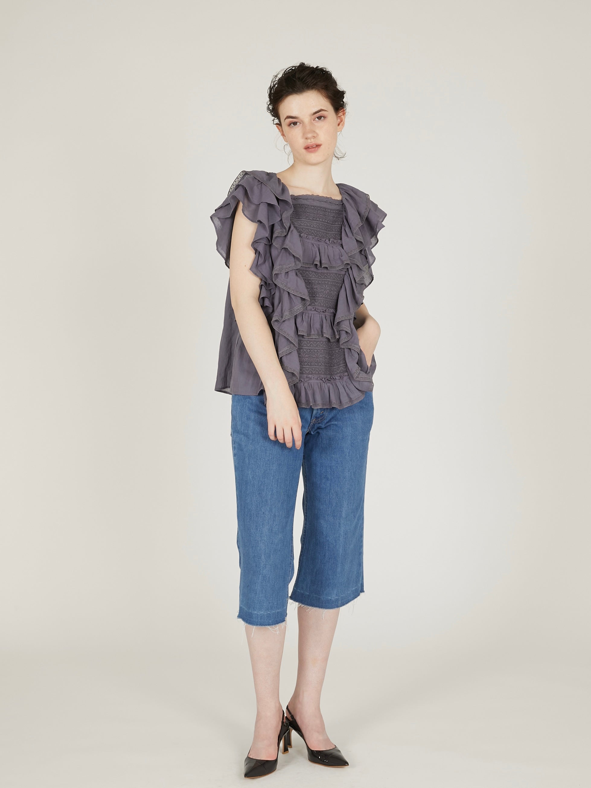 frill lace nosleeve blouse|GRAY