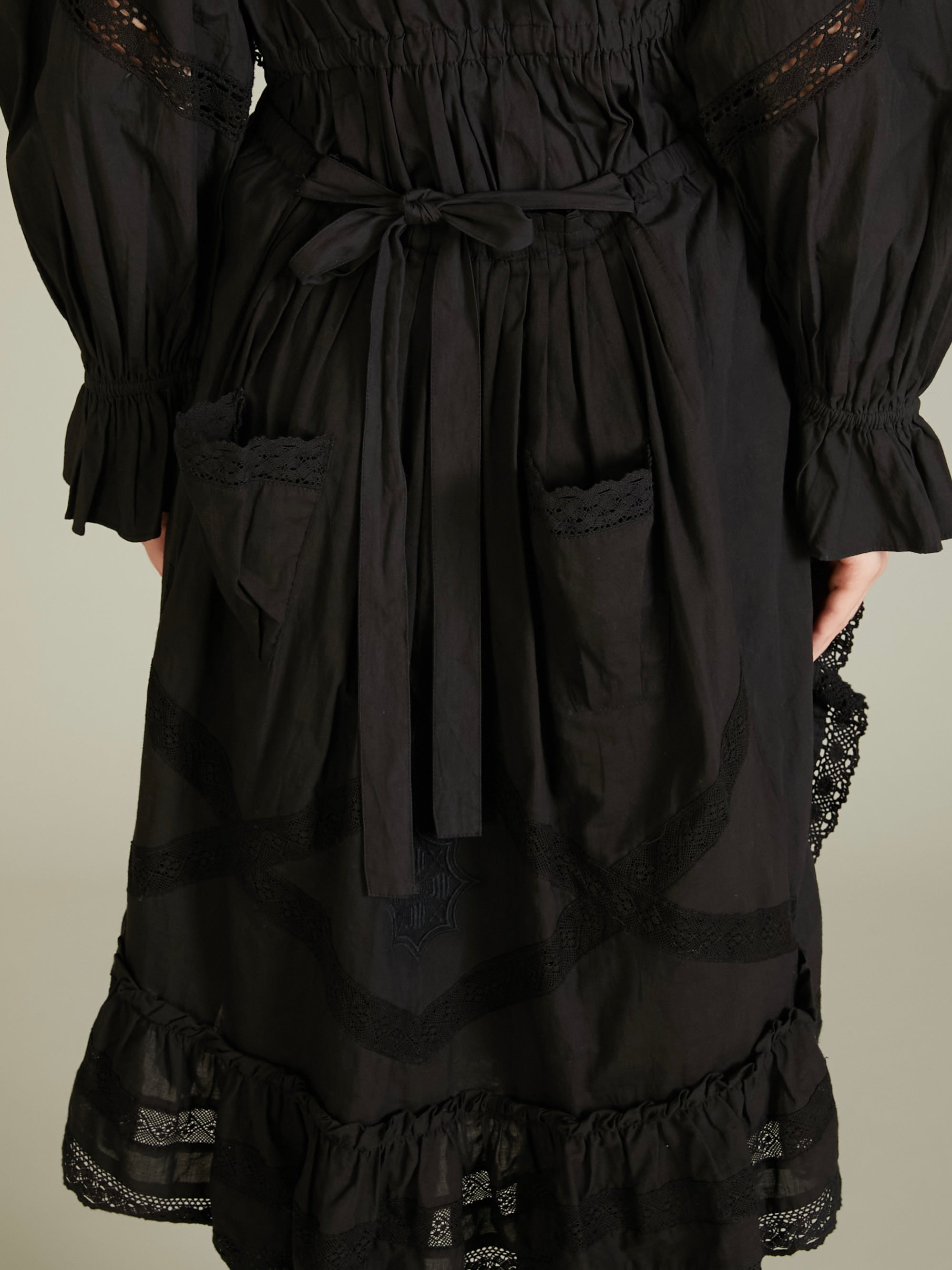 rebuild apron skirt|BLACK