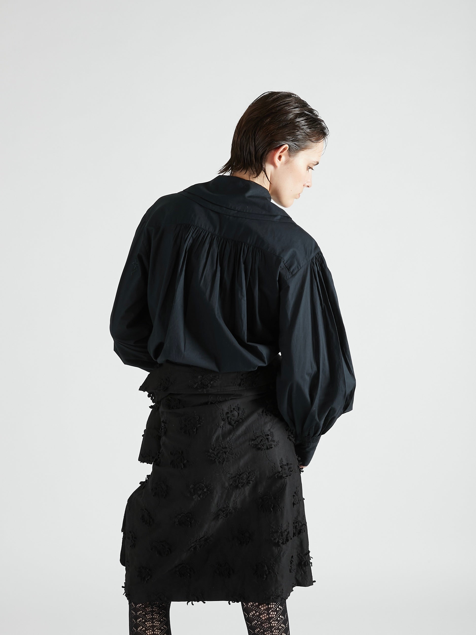 double collar frill blouse |BLACK