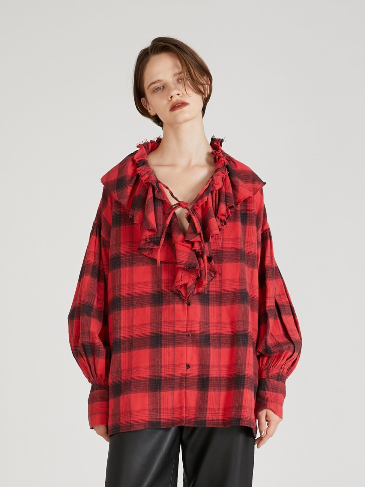トップス crinkle nel check ruffle blouse RED crinkle crinkle crinkle frill shirts 赤 nel check ruffle blouse｜RED