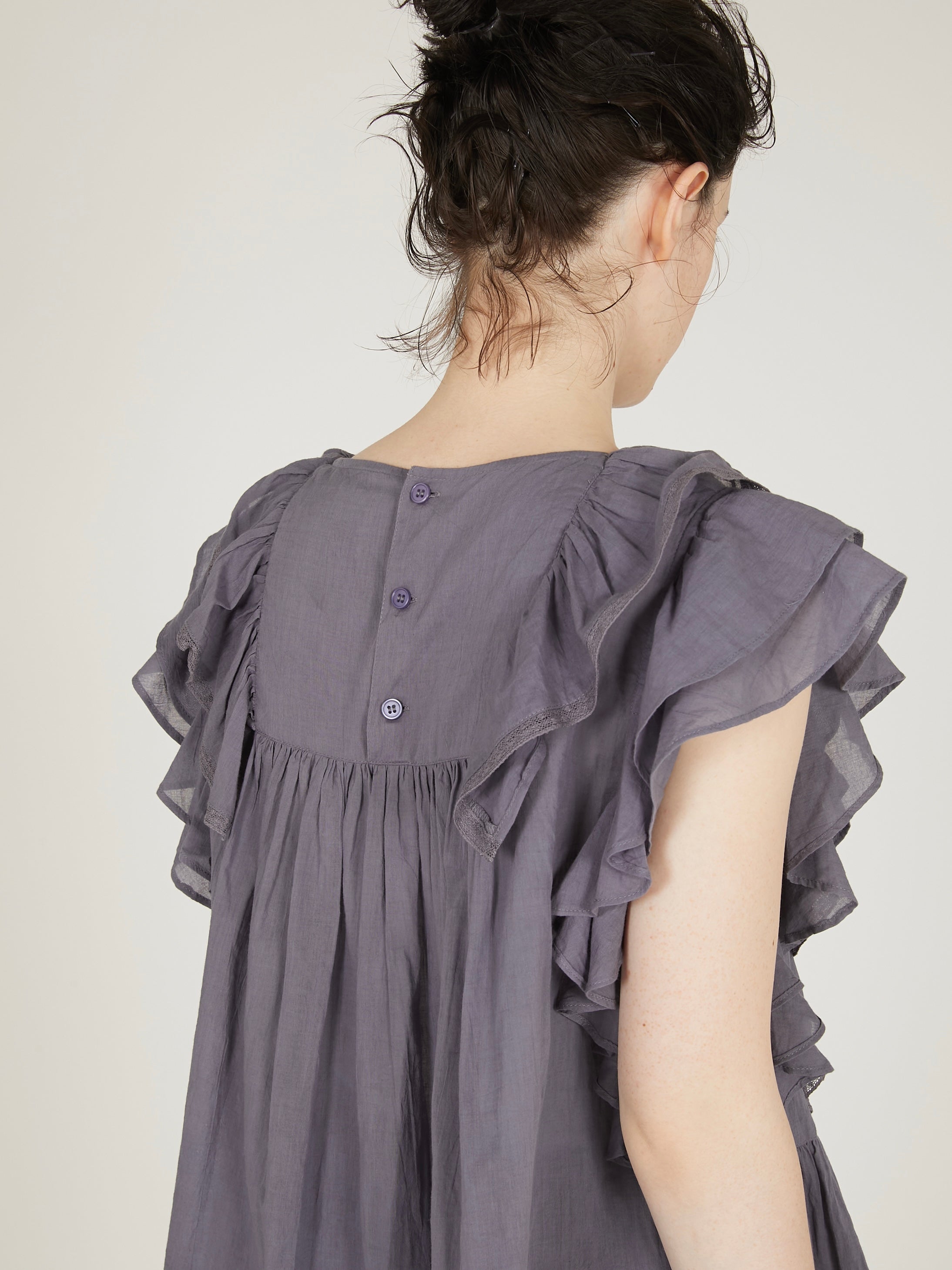 frill lace nosleeve blouse|GRAY