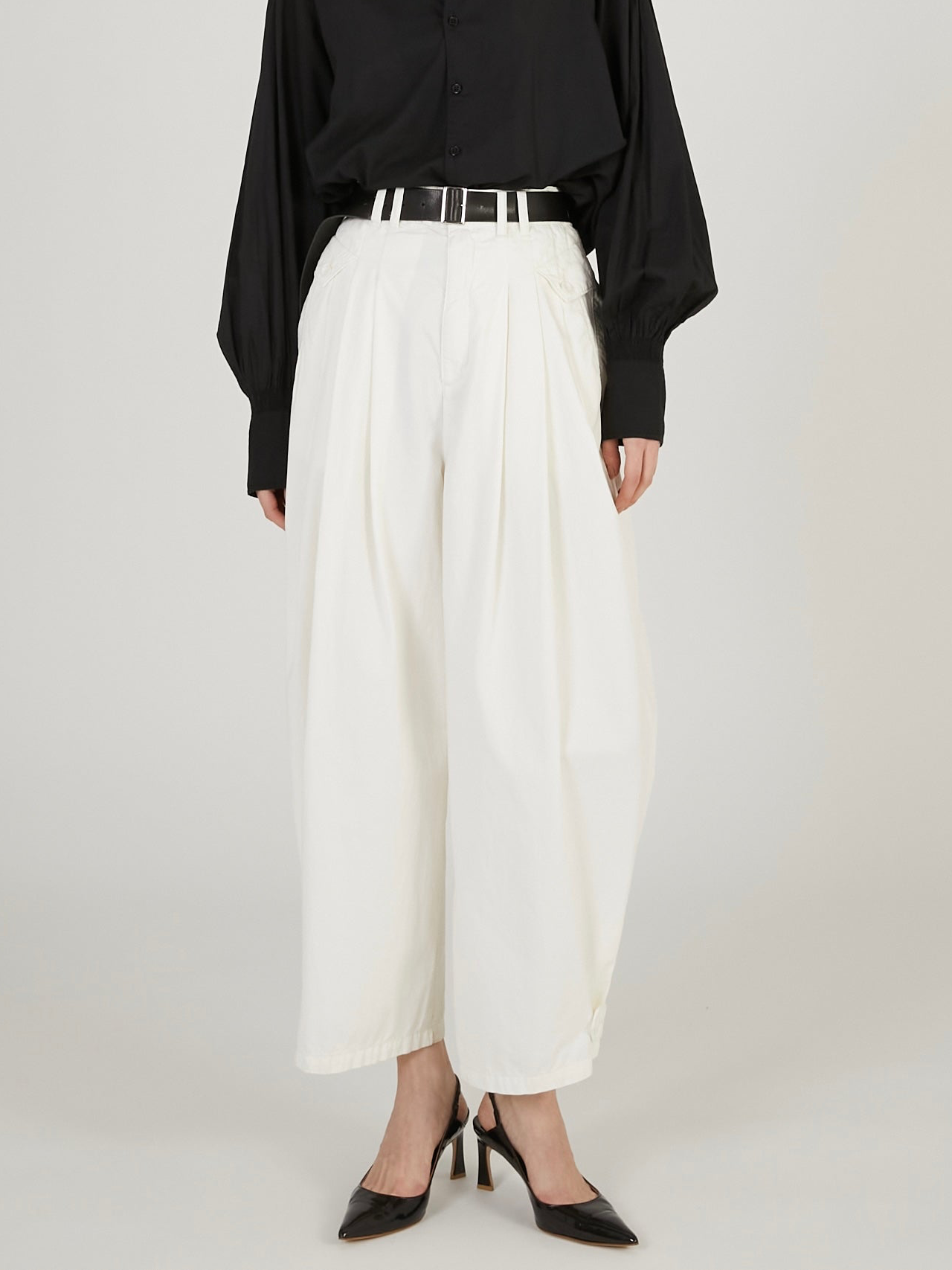 garment dye over tuck pants|IVORY