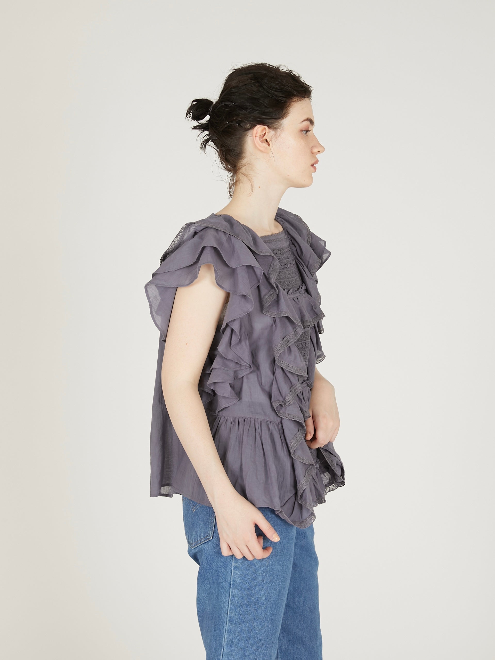 frill  lace nosleeve  blouse｜GRAY