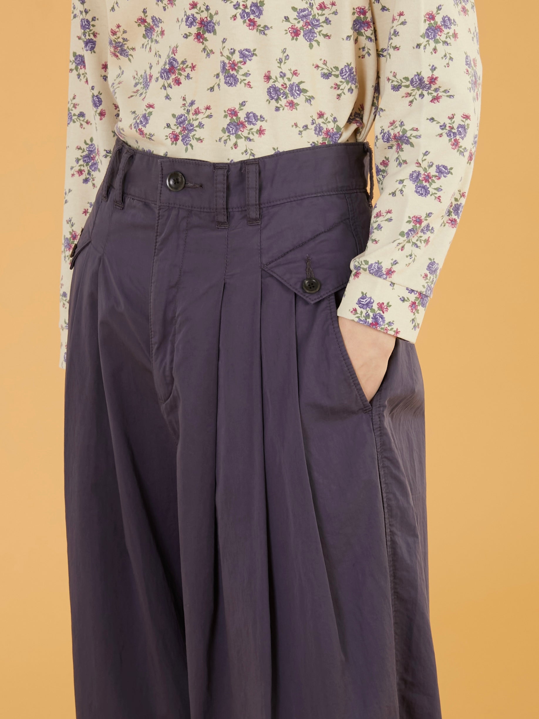 garment dye over tuck pants｜NAVY