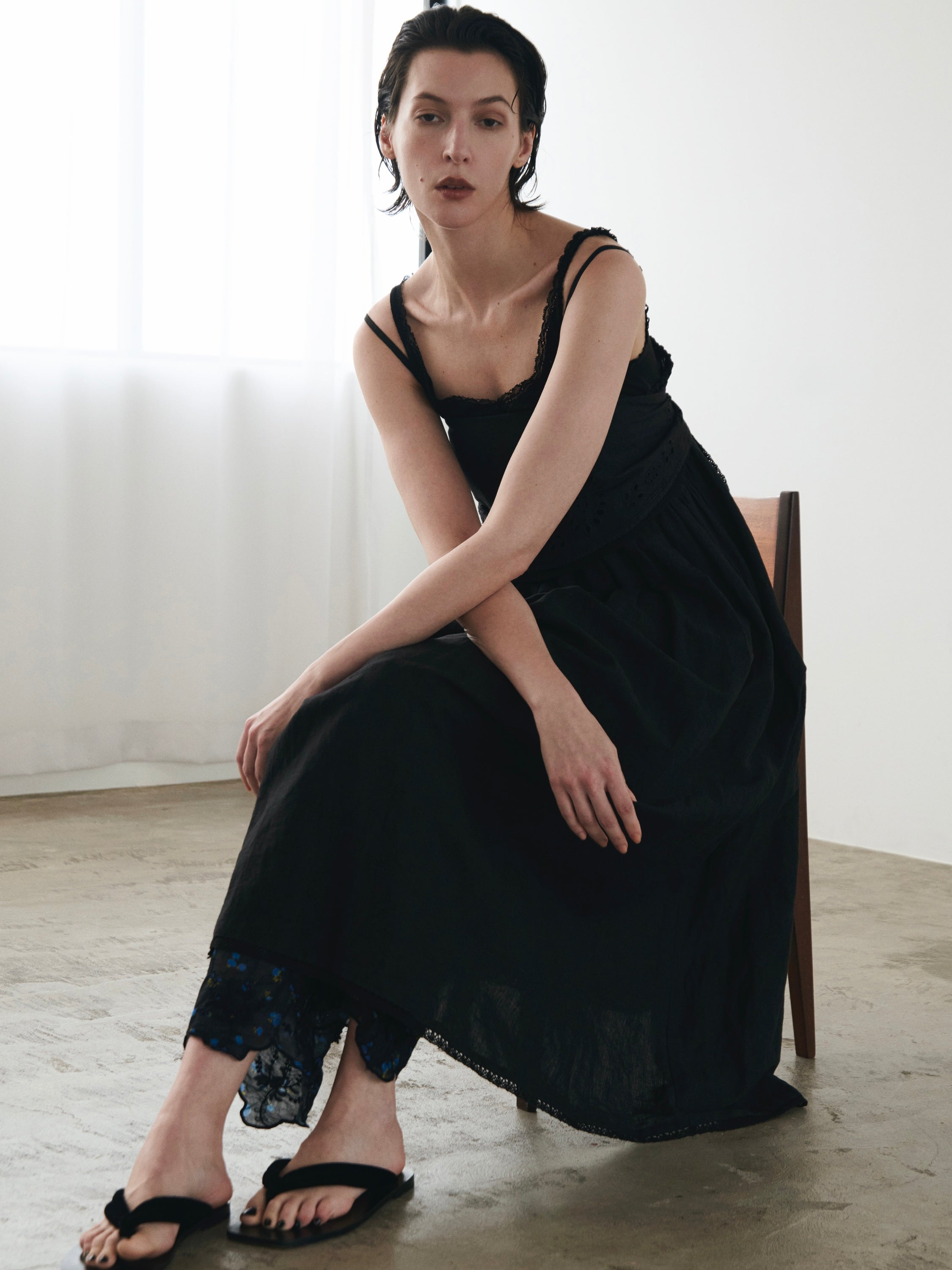 embroidey chief cami onepiece｜BLACK
