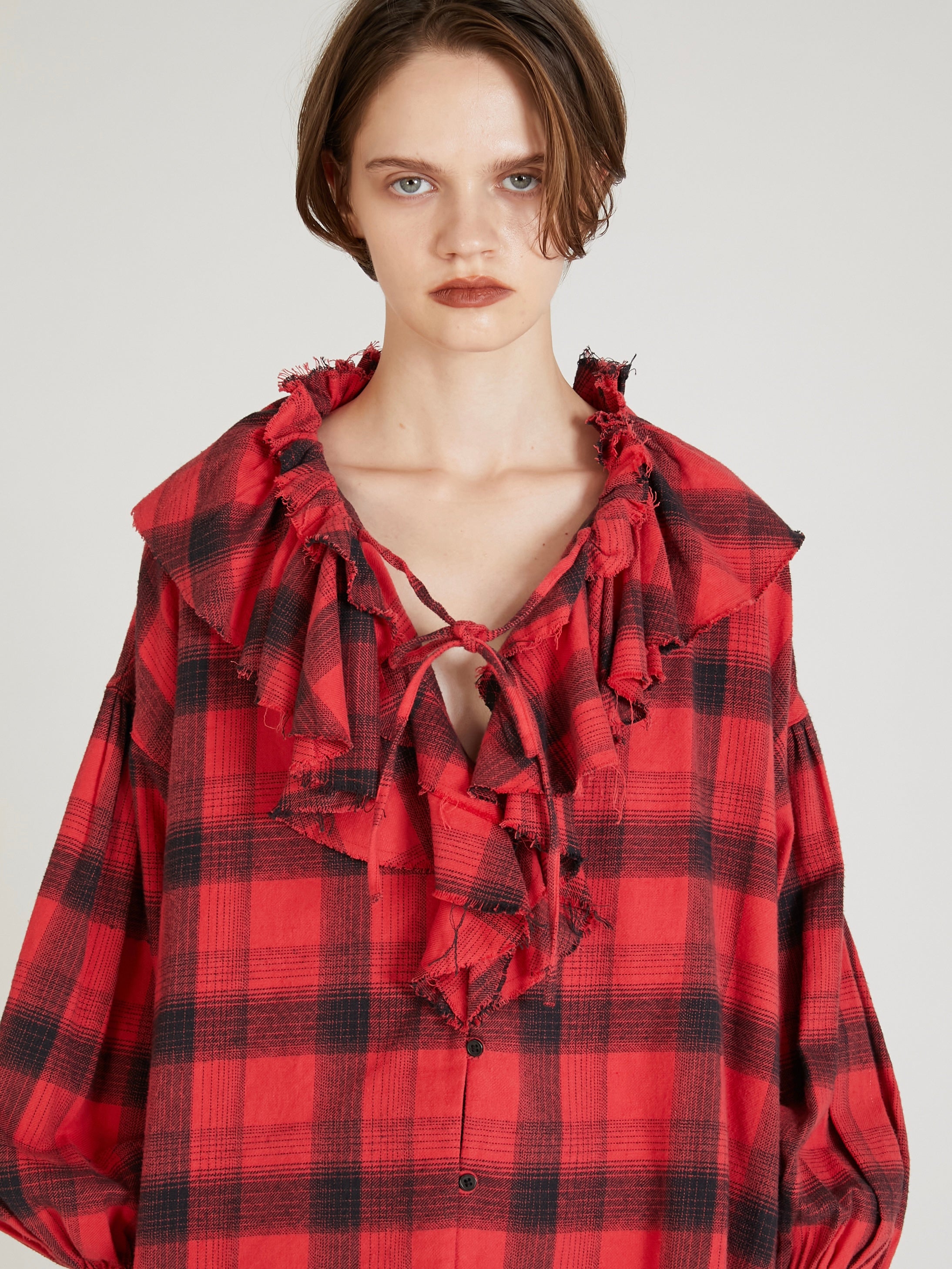 nel check ruffle blouse｜RED