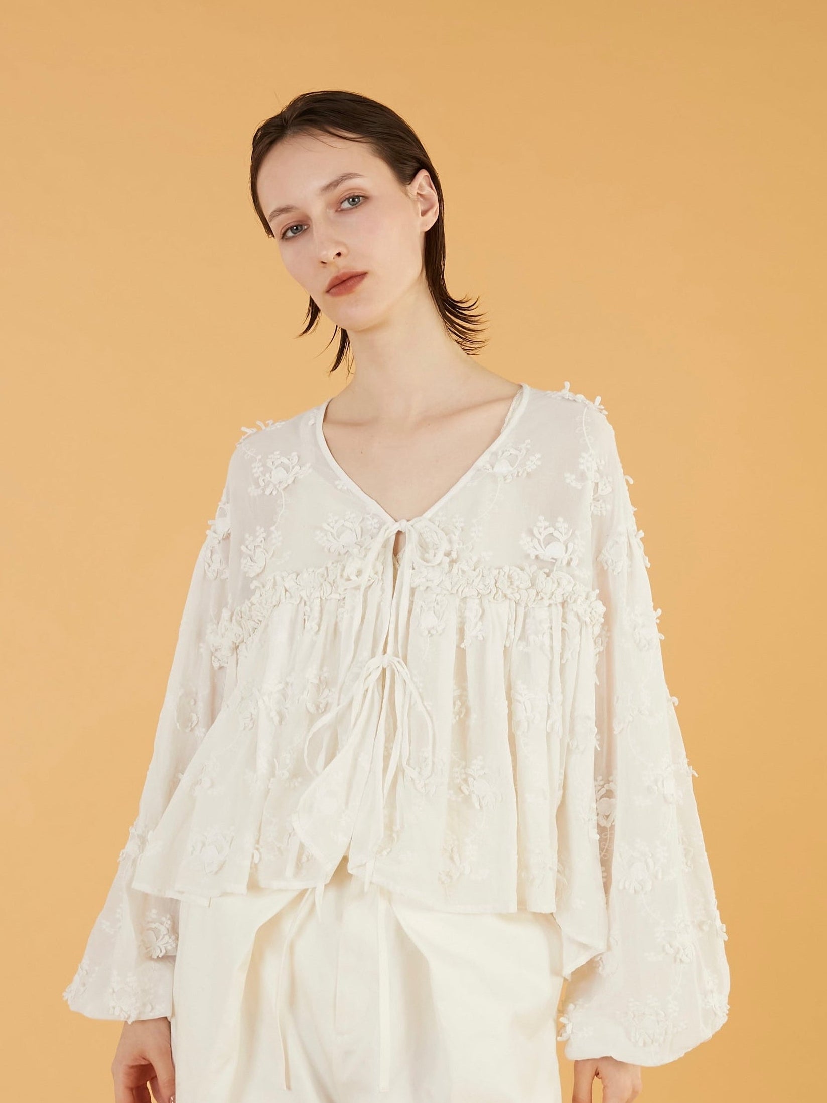 3D embroidery gather bolero｜WHITE