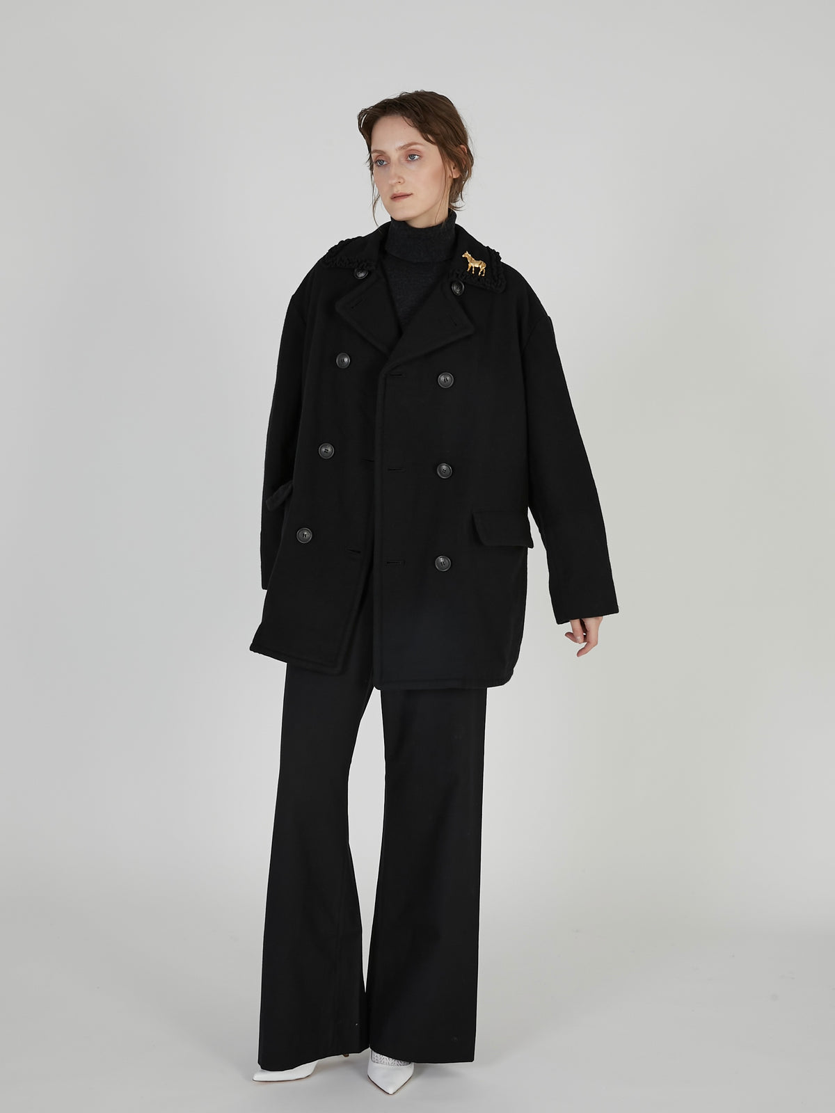over P coat｜BLACK