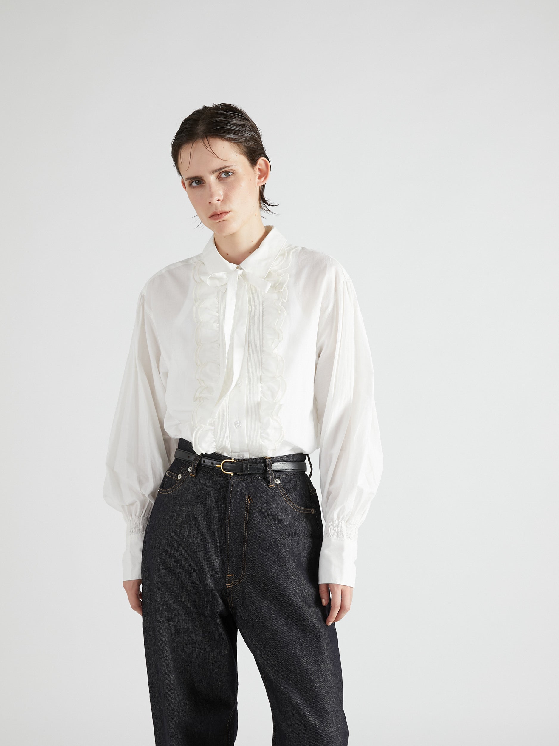 front scallop ribbon blouse｜BLACK