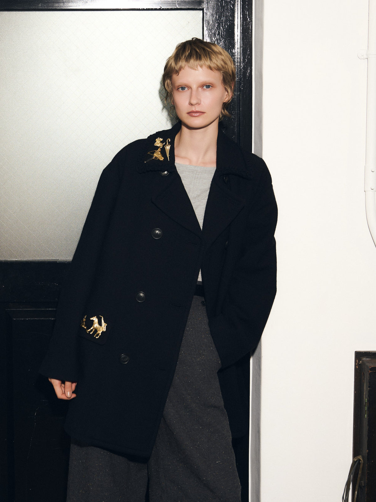 over P coat｜BLACK