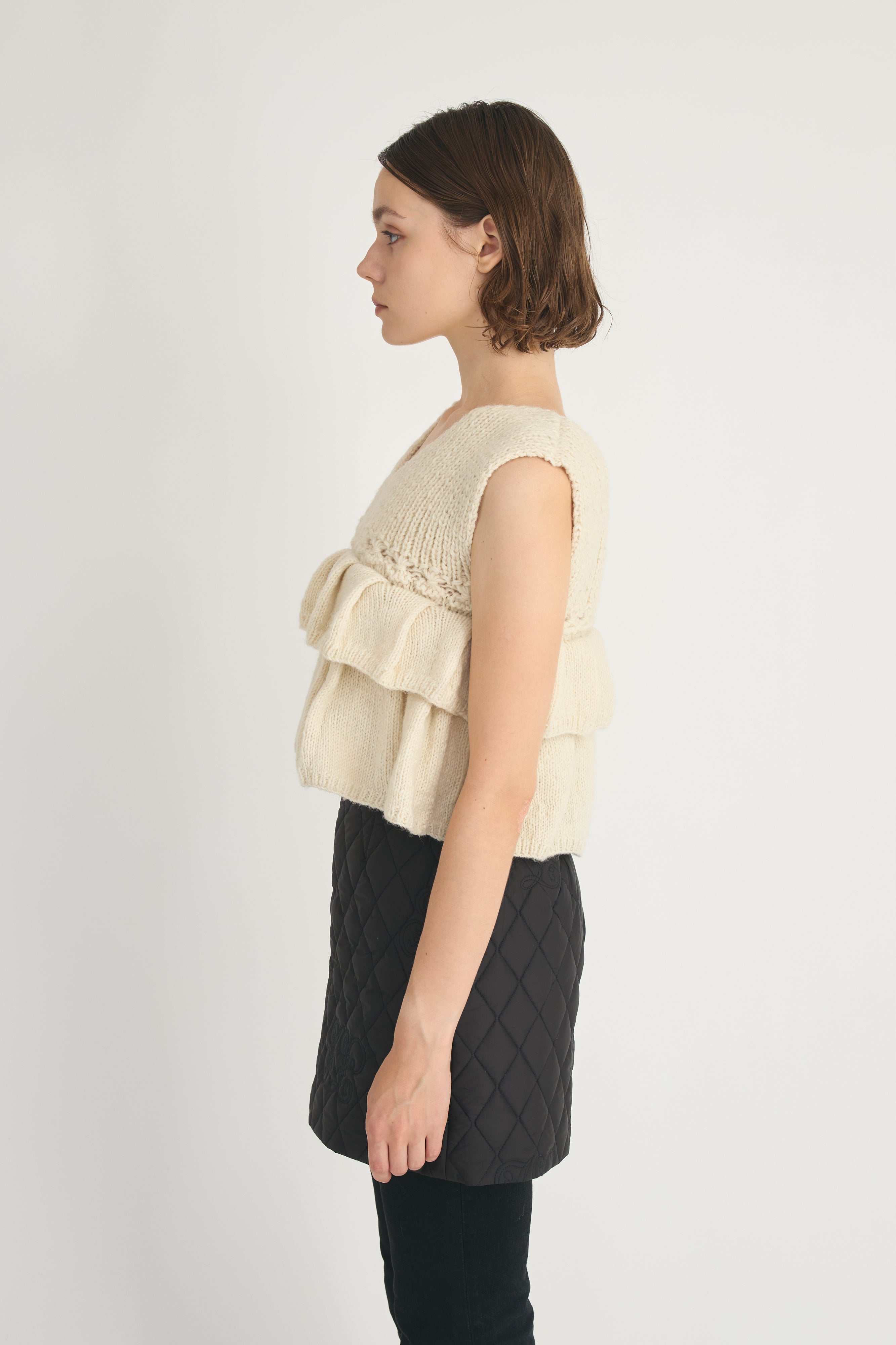 frill knit vest│IVORY