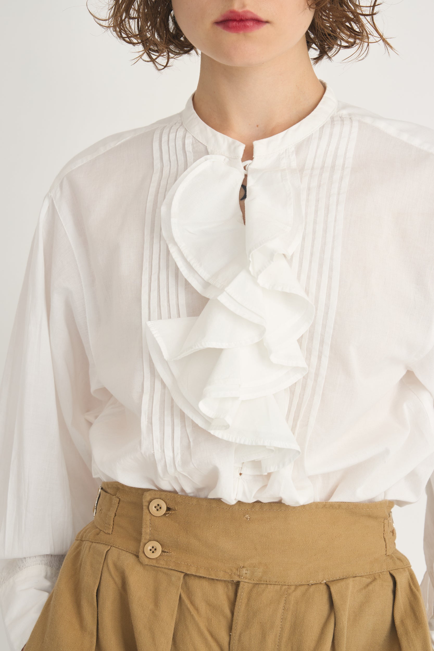 front ruffle blouse│WHITE