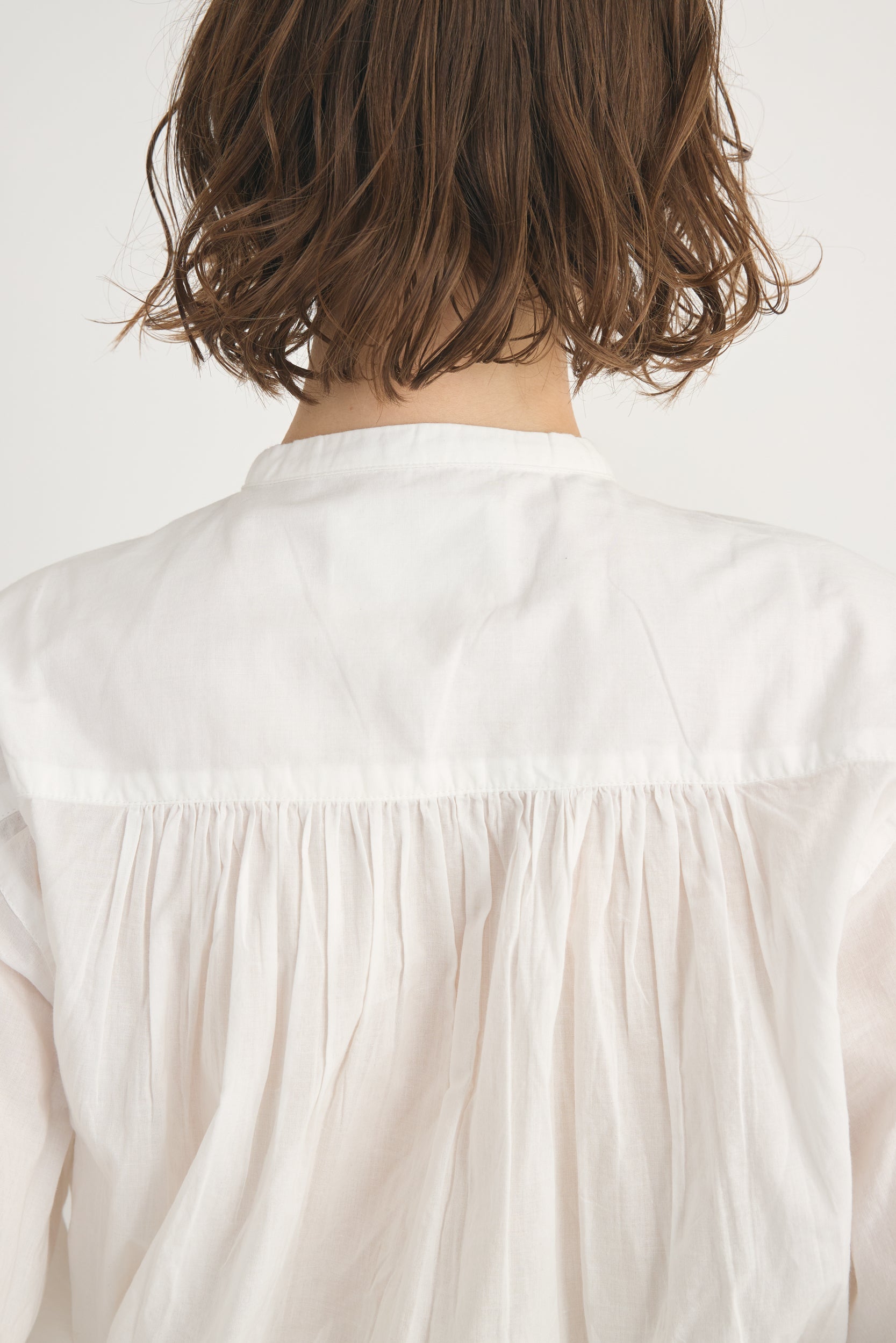 front ruffle blouse│WHITE