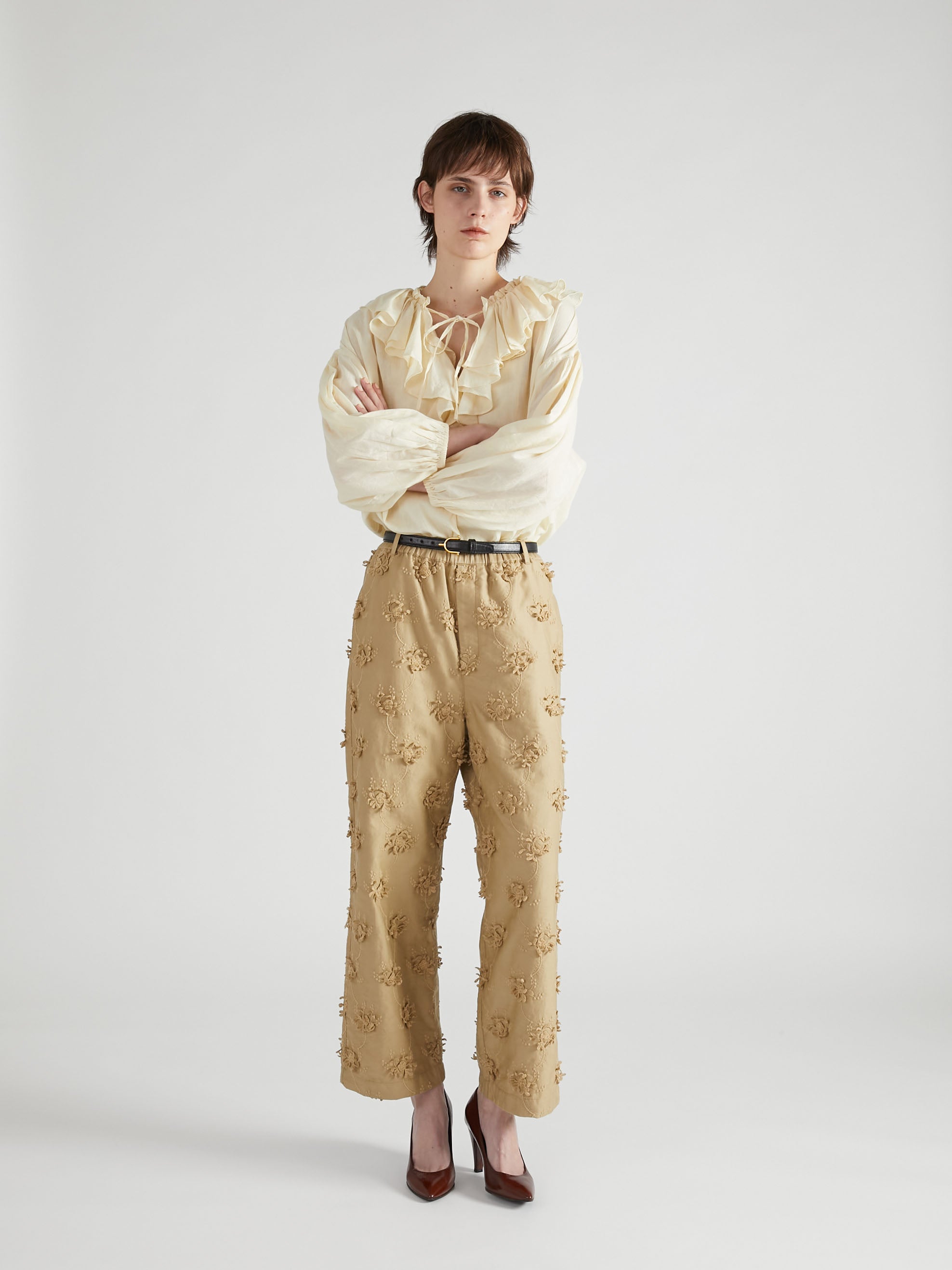 sheer ruffle blouse ｜BEIGE