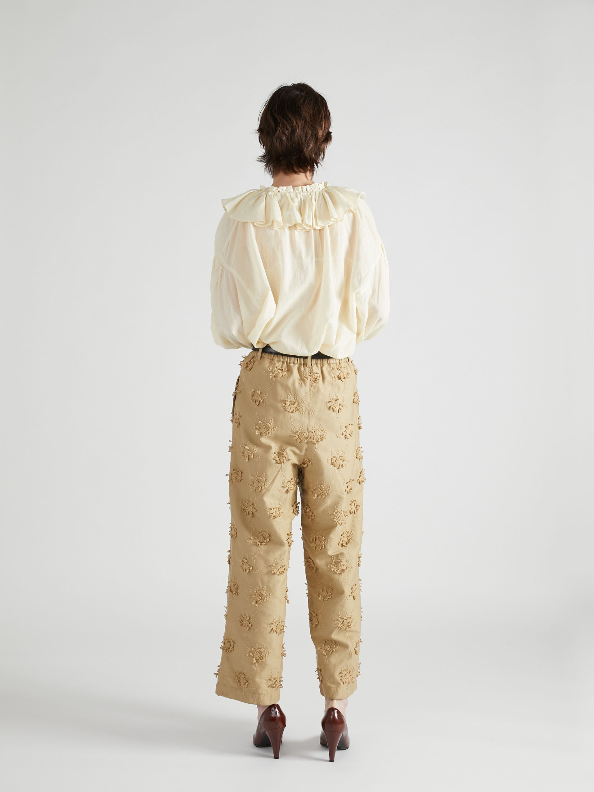 sheer ruffle blouse ｜BEIGE