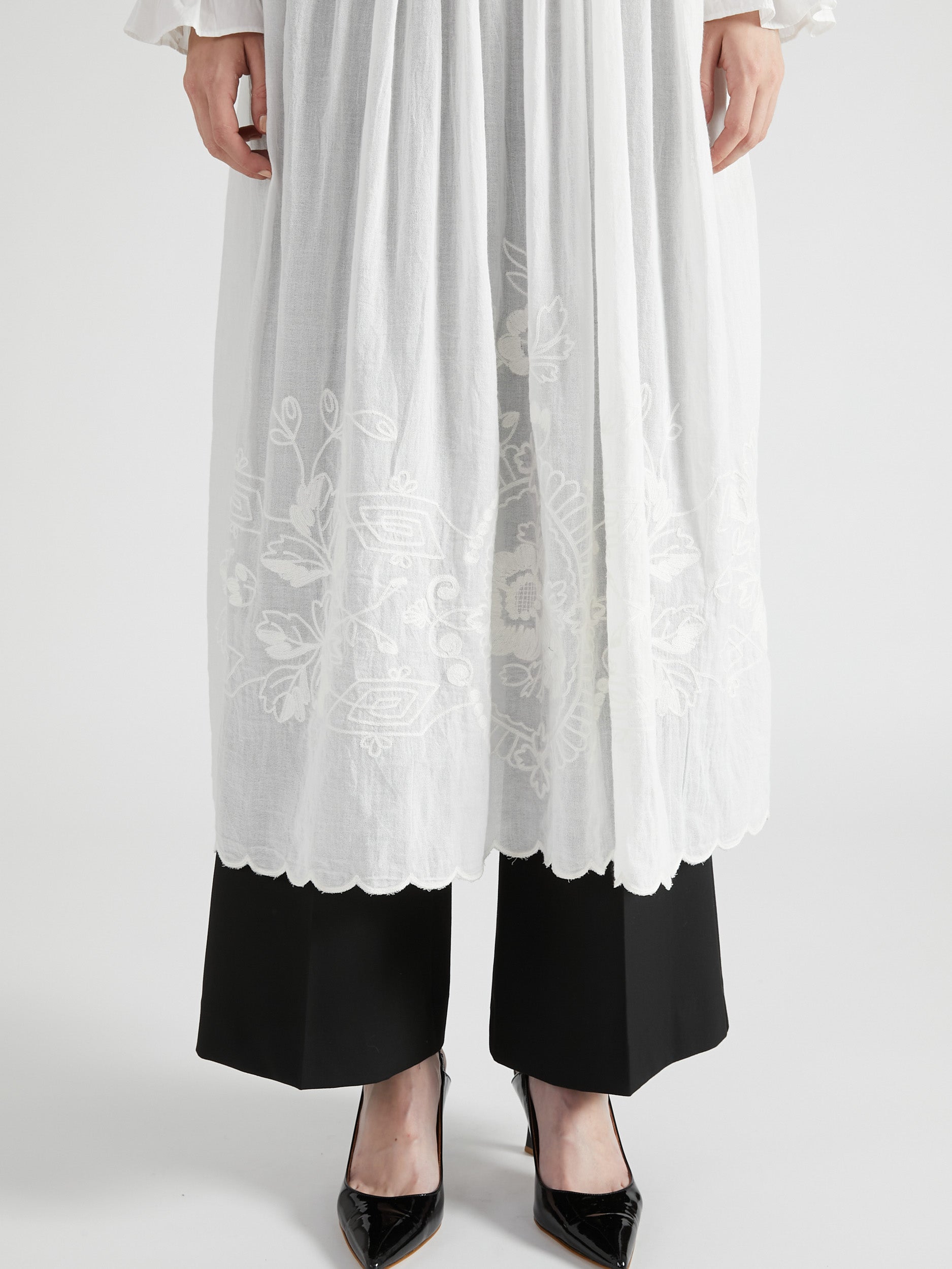 embroidery scallop cami dress｜WHITE