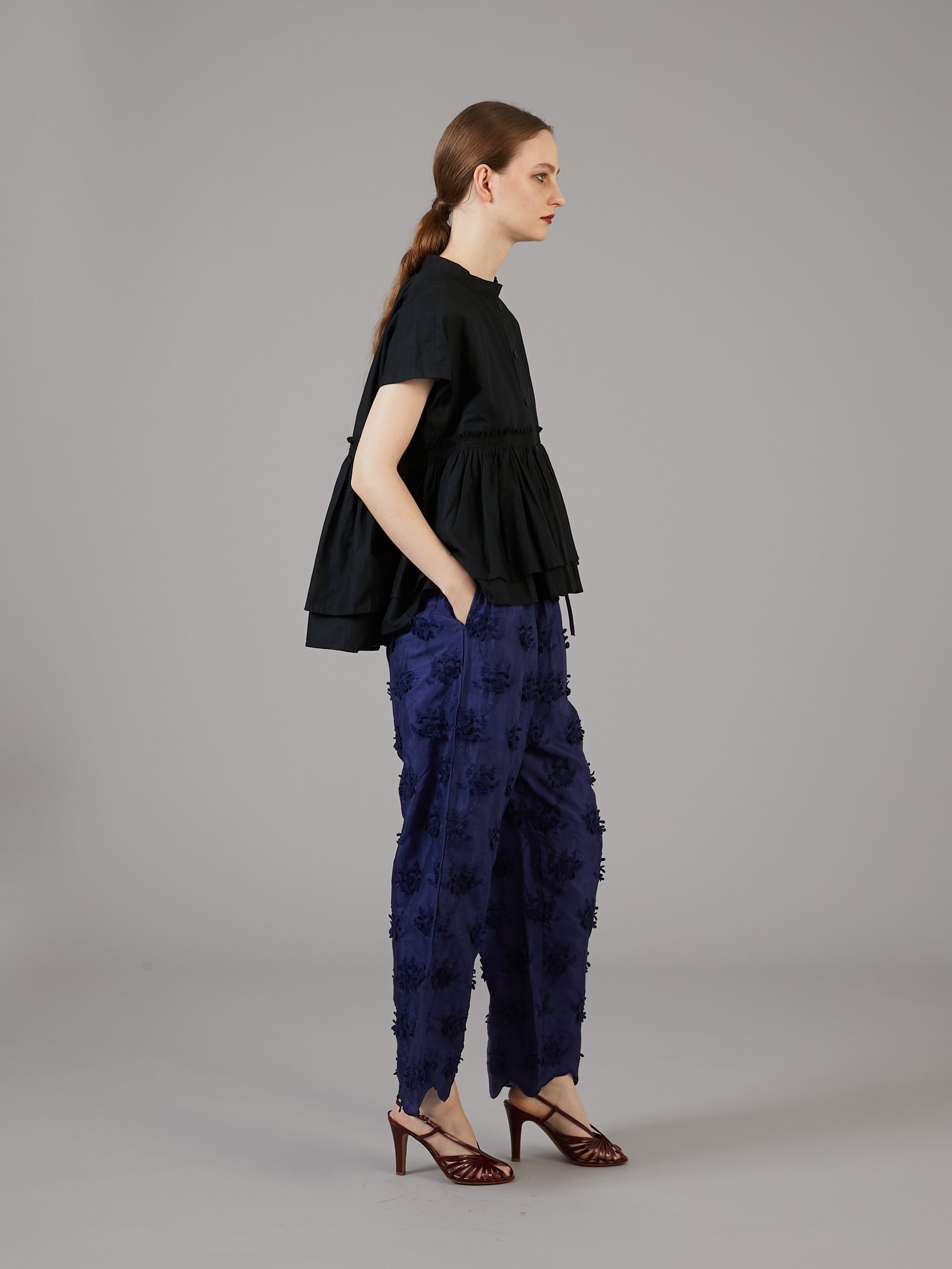 3D embroidery rayon shantung pants　｜NAVY