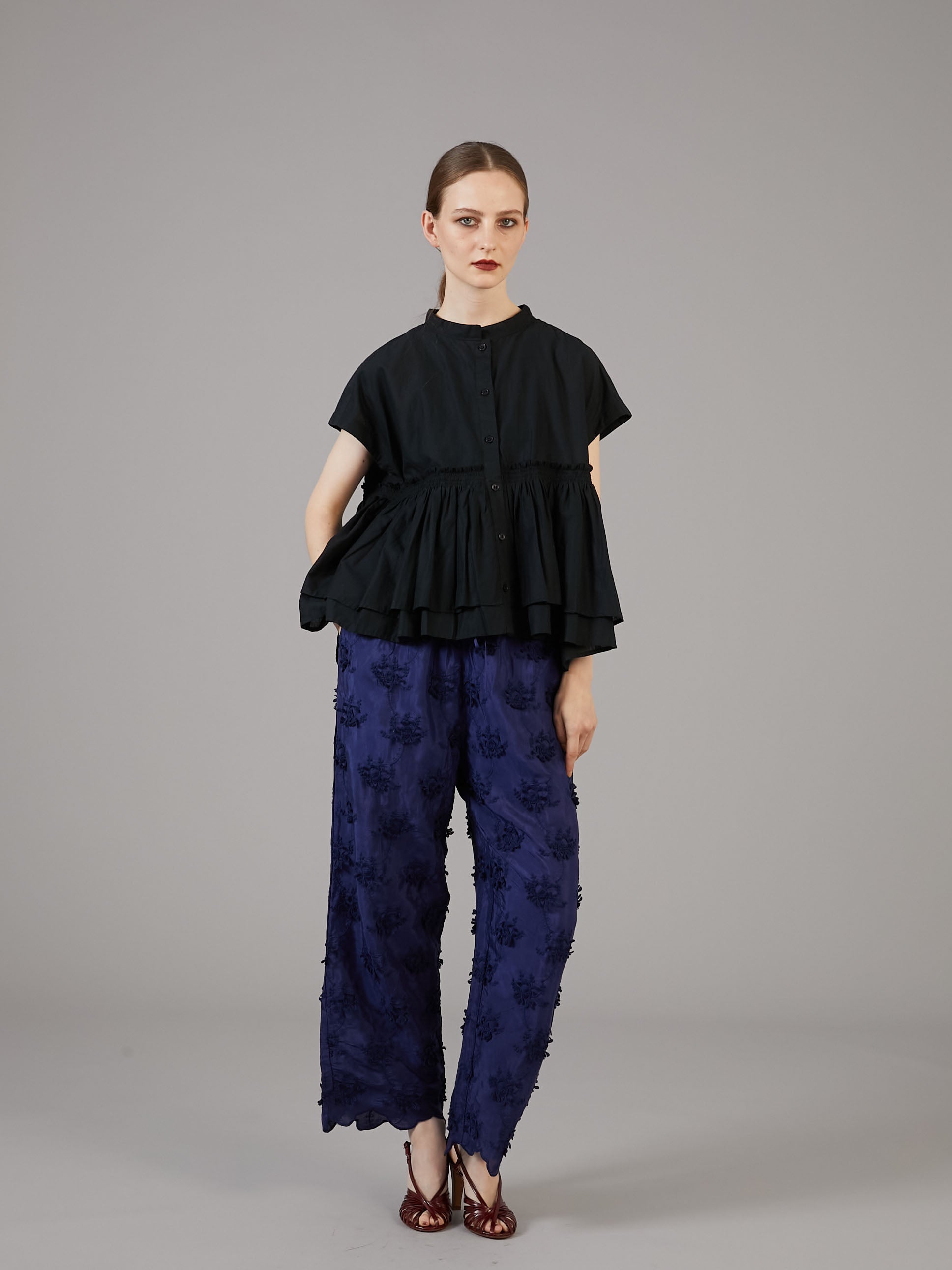 gather french sleeve blouse｜BLACK