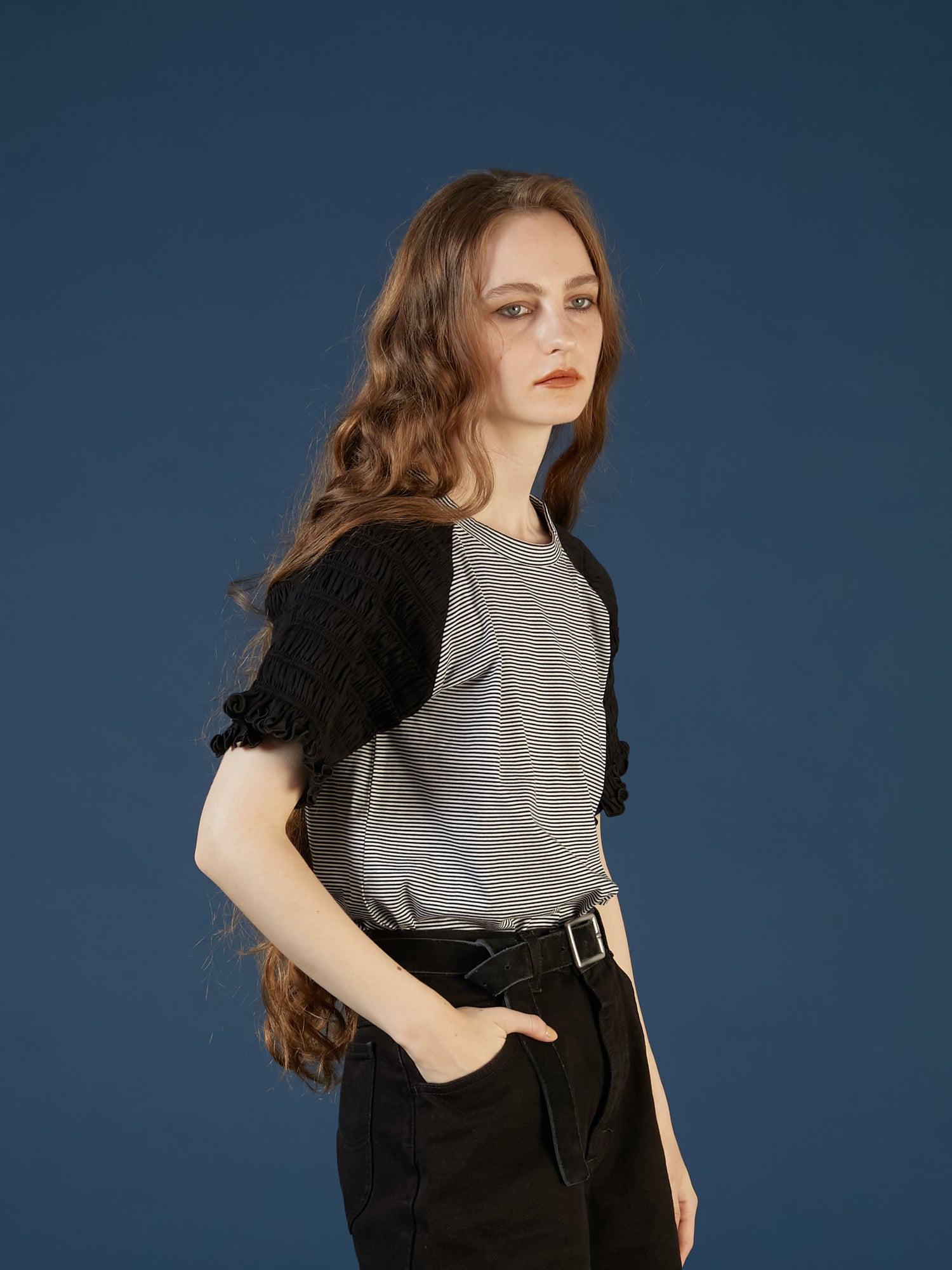 shirring border T shirt ｜BLACK