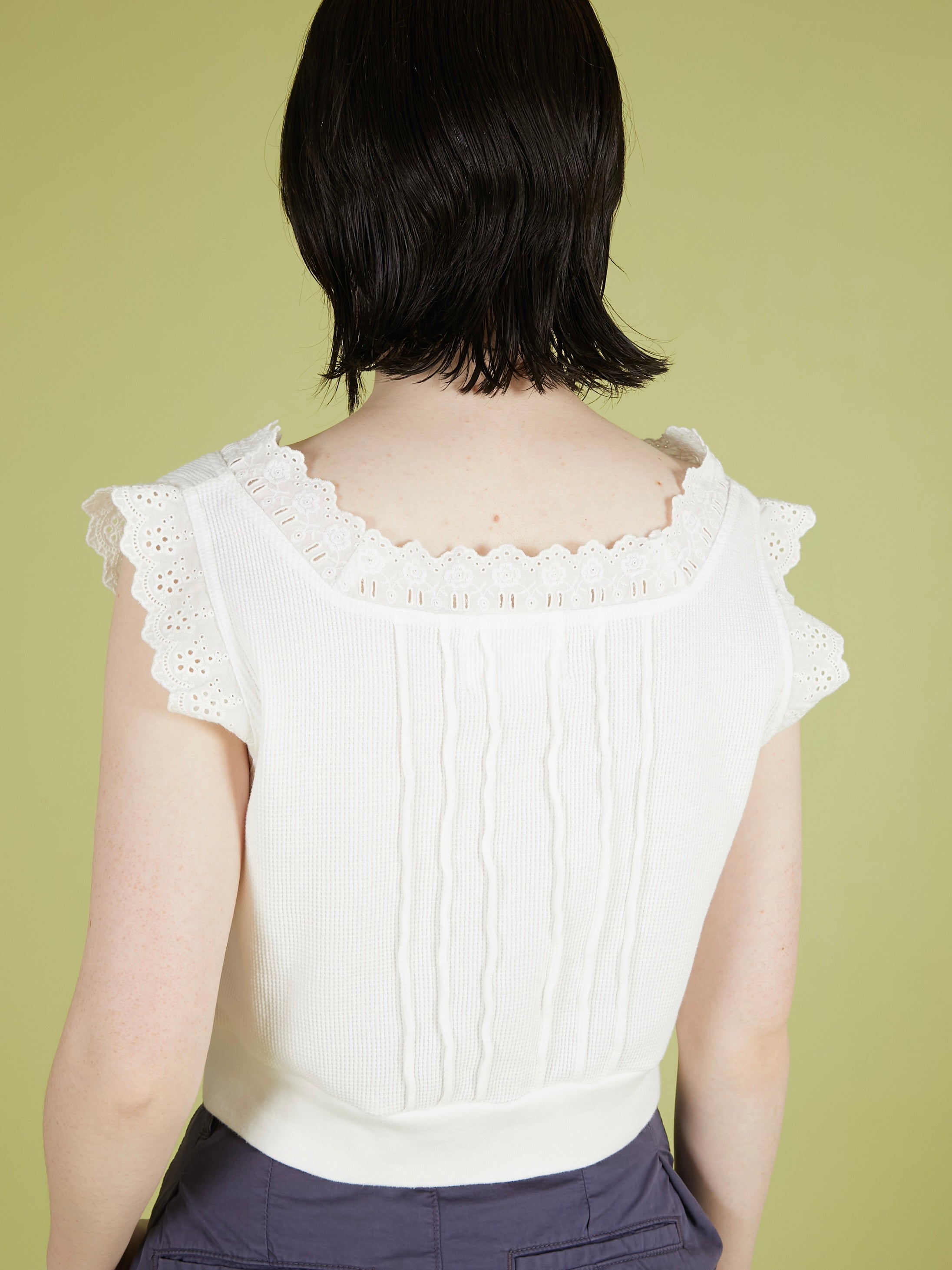 waffle frill vest｜WHITE