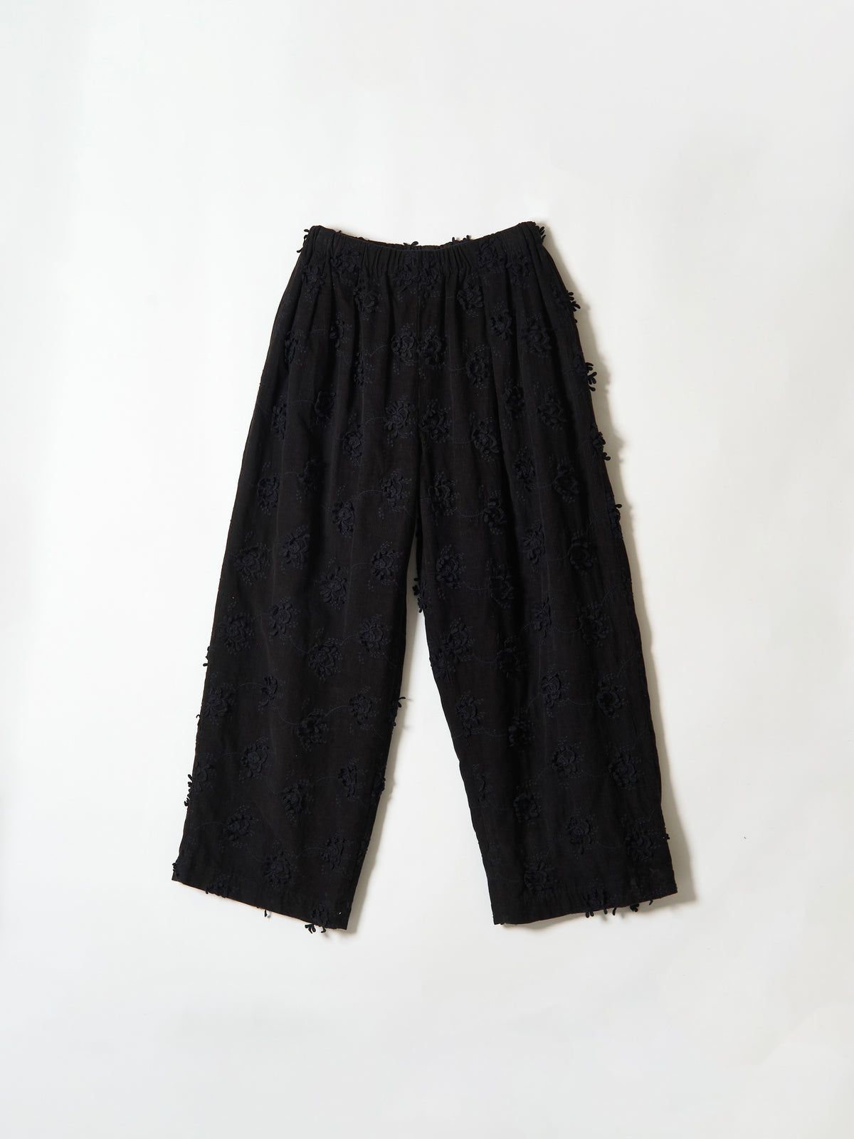3D embroidery corduroy pants｜BLACK