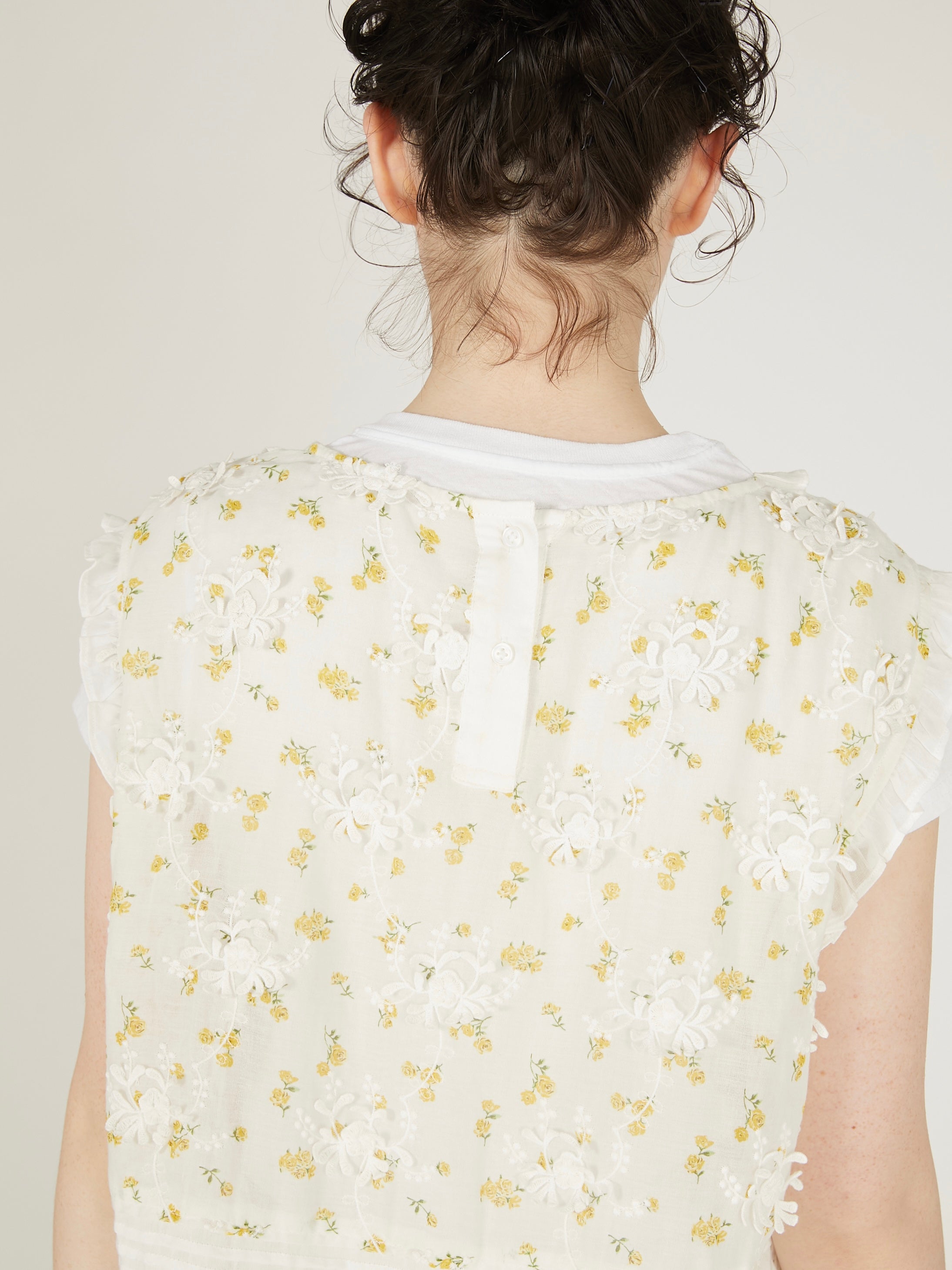 sheer flower vest blouse｜IVORY