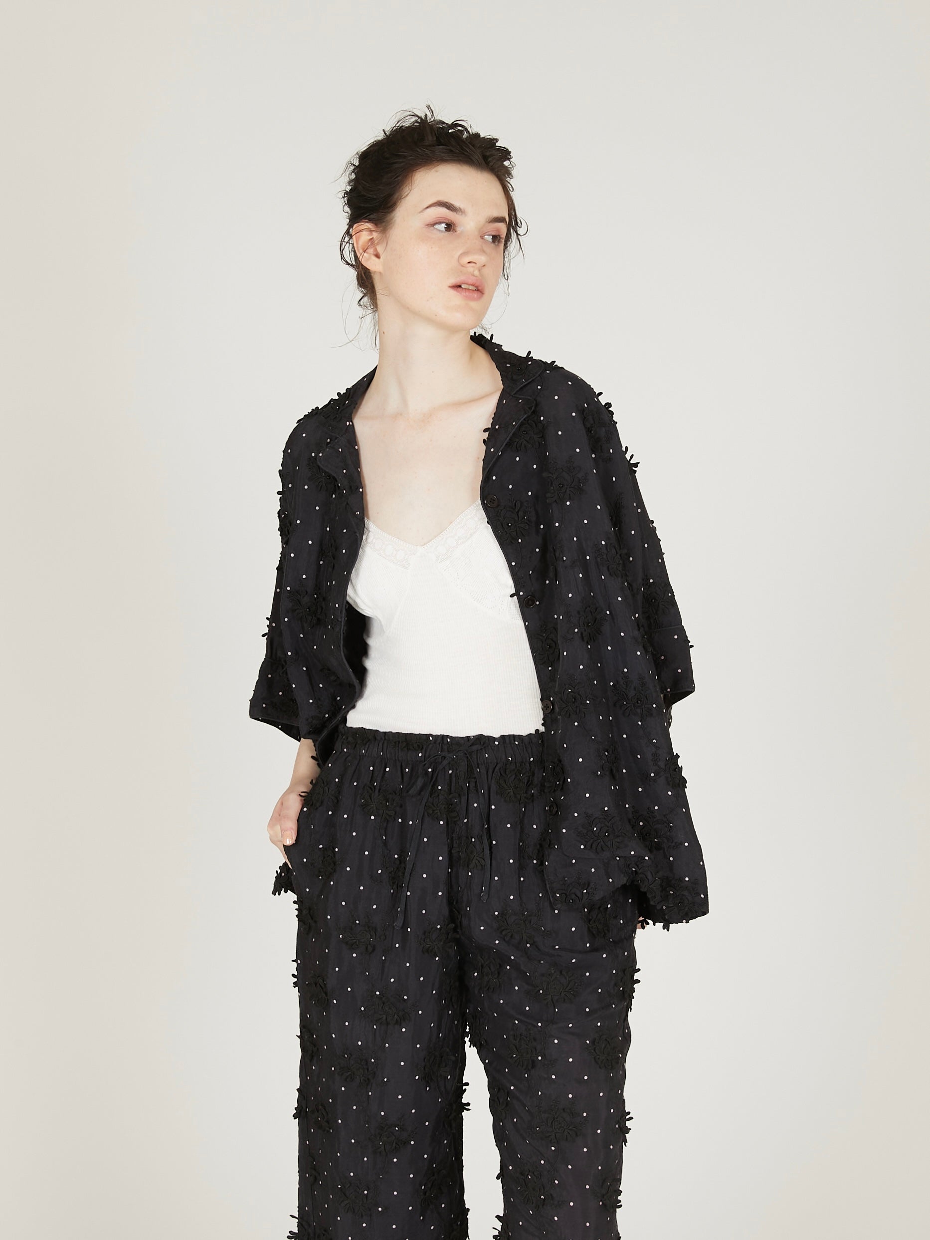 dot 3D embroidery open collar shirts｜BLACK