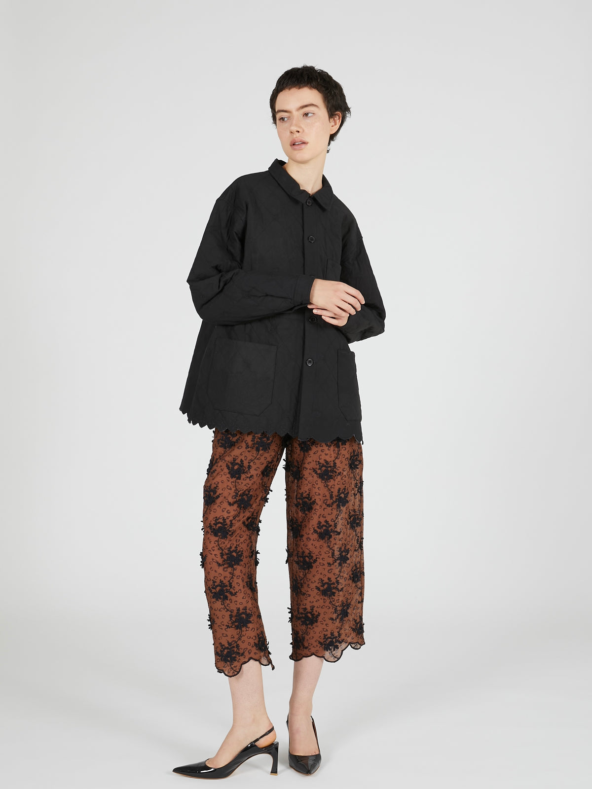 embroidery scallop jacket｜BLACK