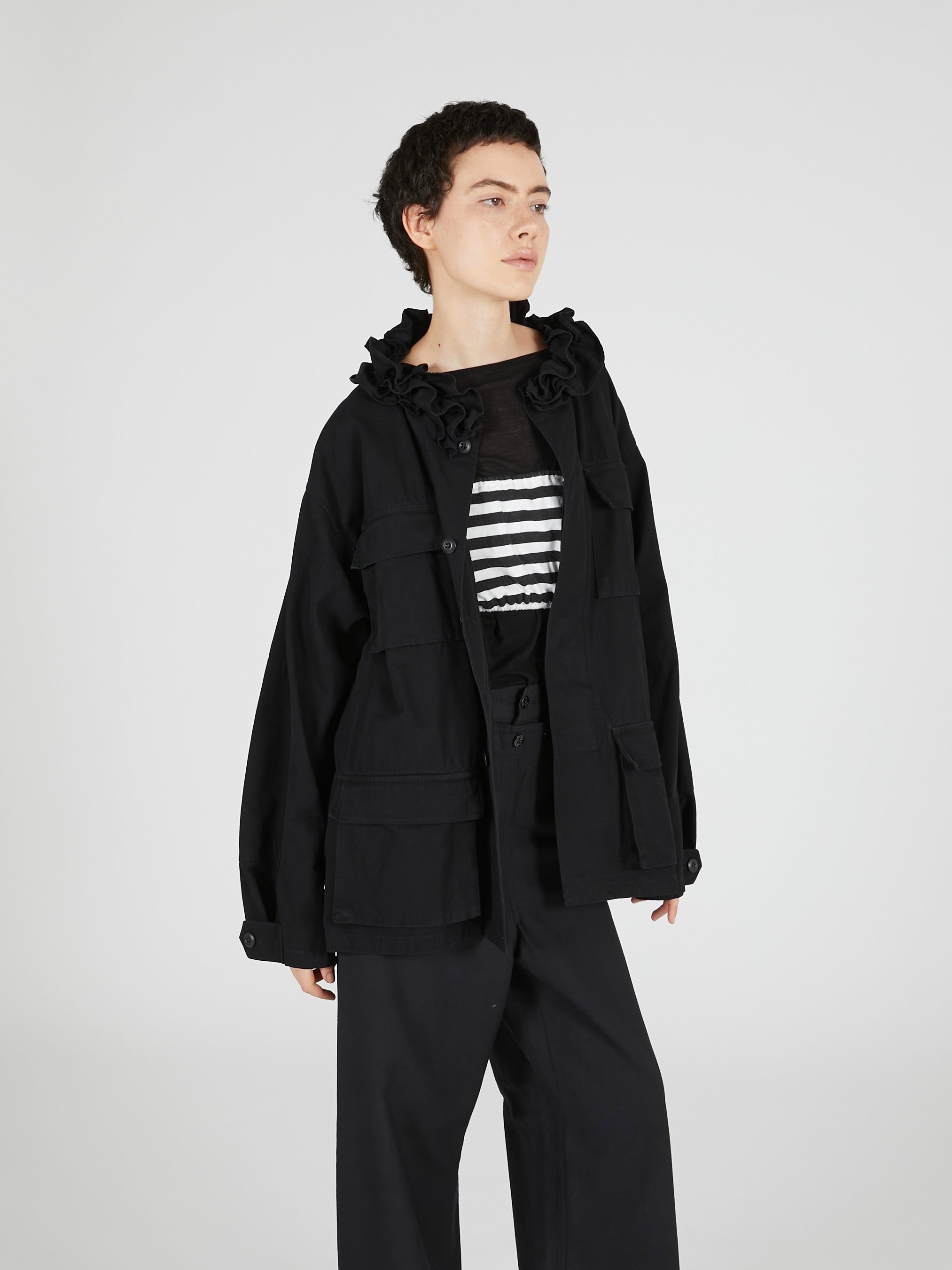 frill collar military jacket｜BLACK