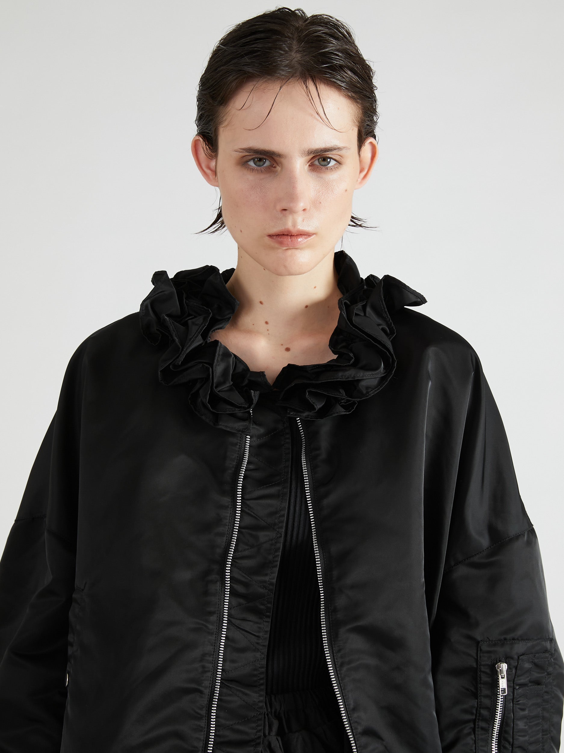 【 griguri 】frill MA1｜BLACK