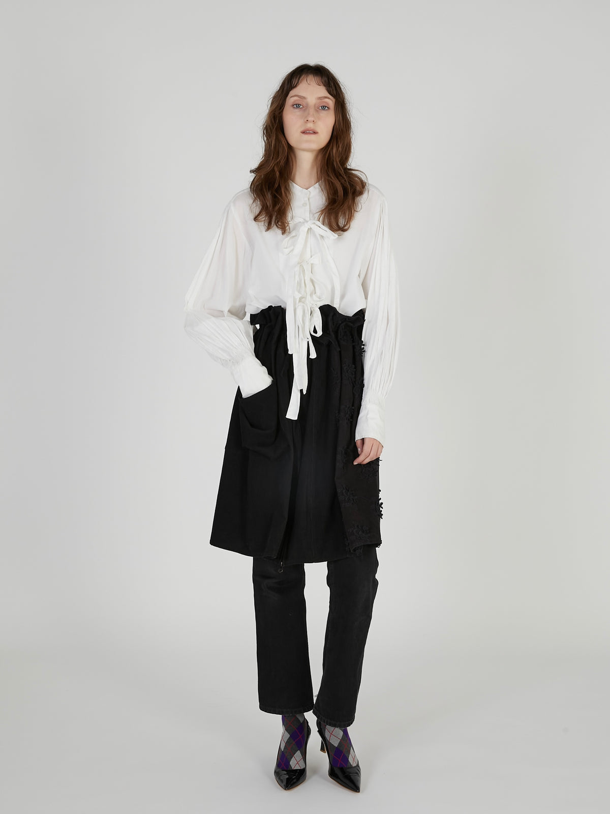 3D embroidery corduroy apron skirt｜BLACK