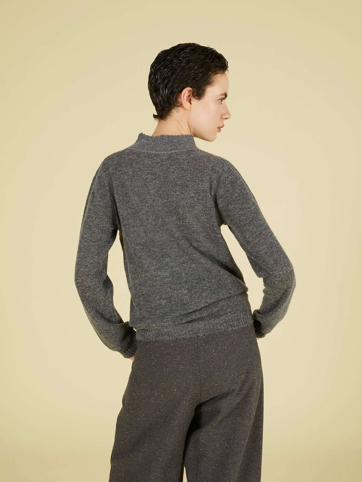 point tail turtle knit top｜GRAY