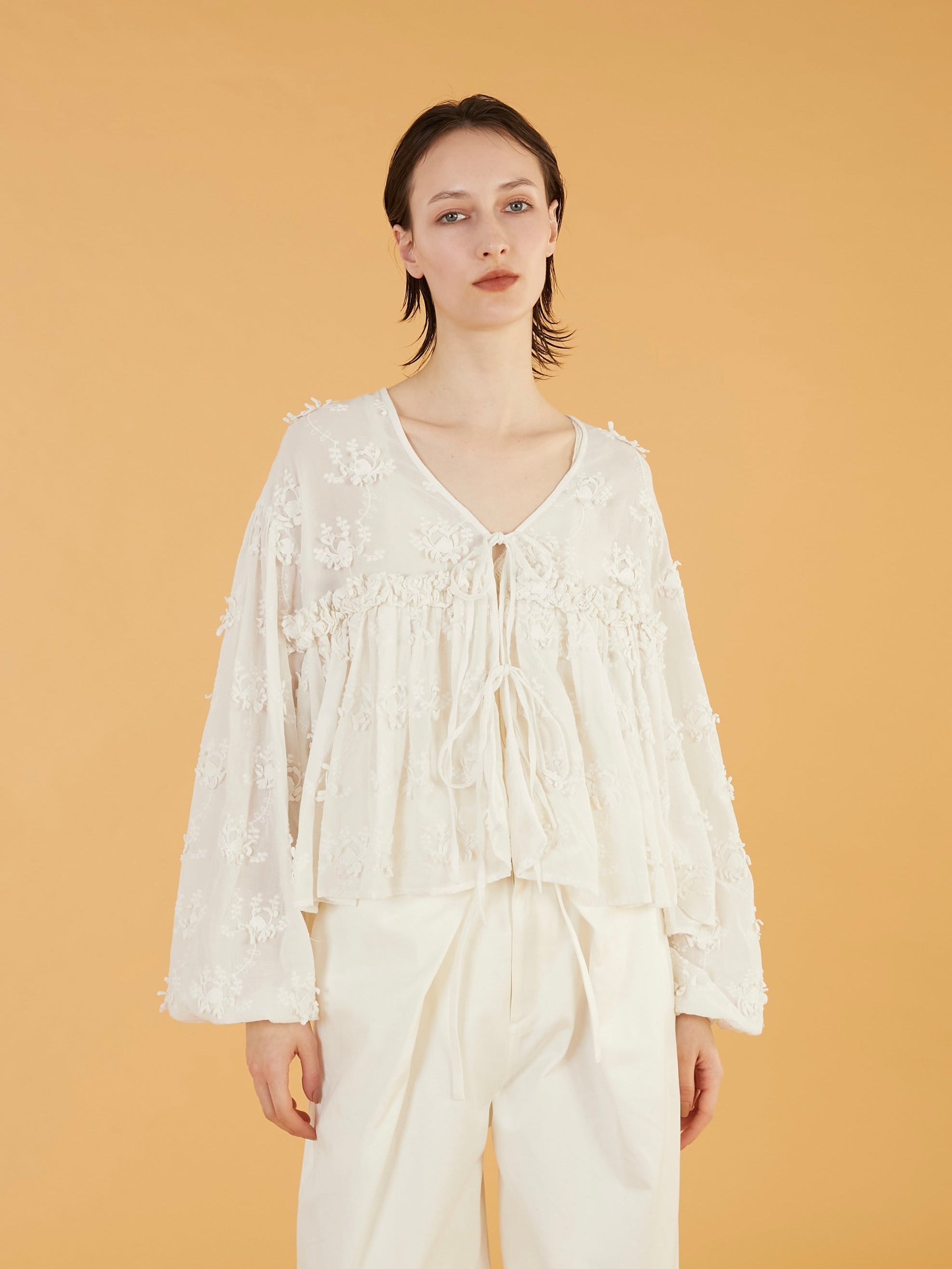 3D embroidery gather bolero｜WHITE