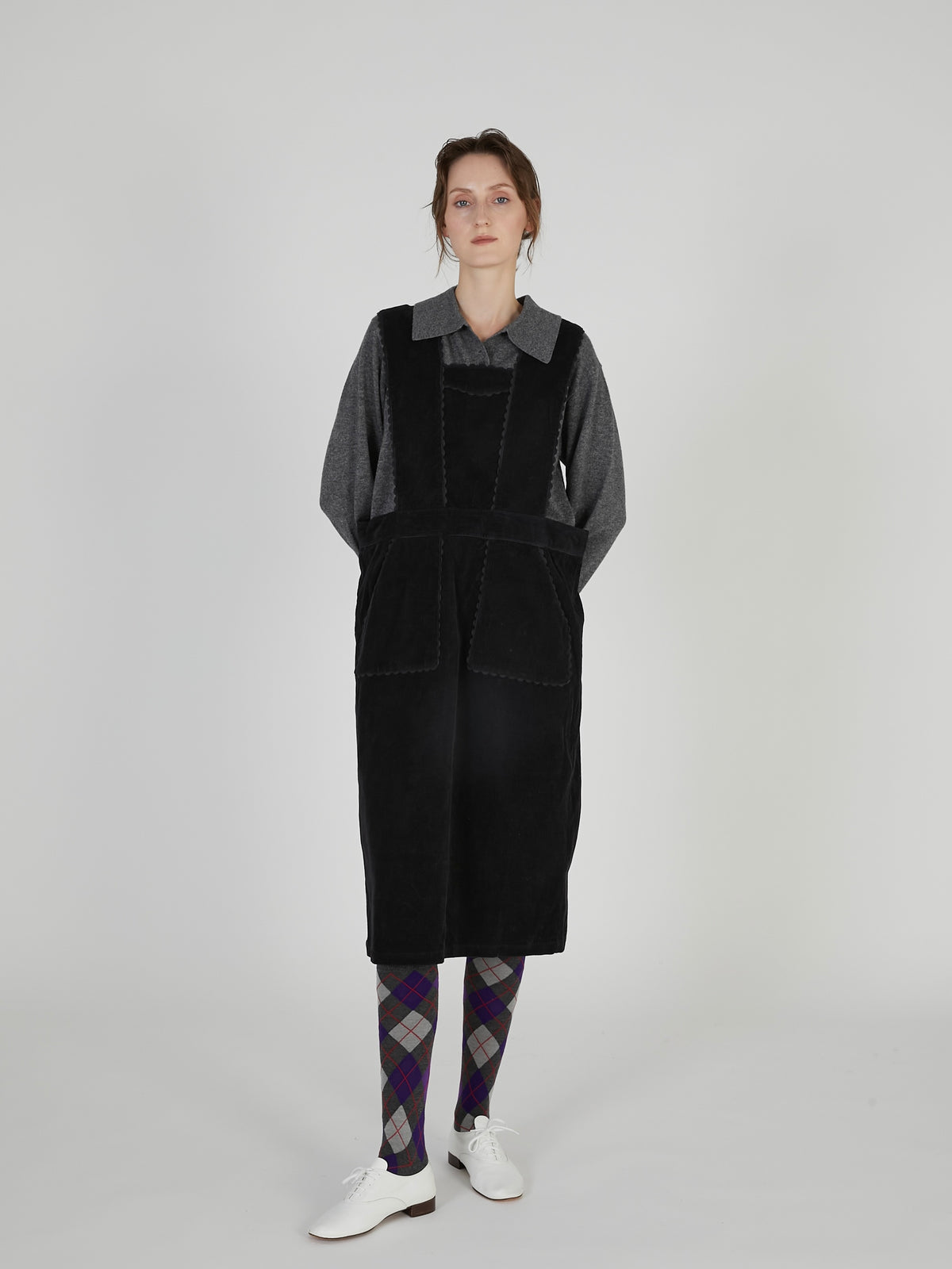 corduroy apron onepiece｜BLACK