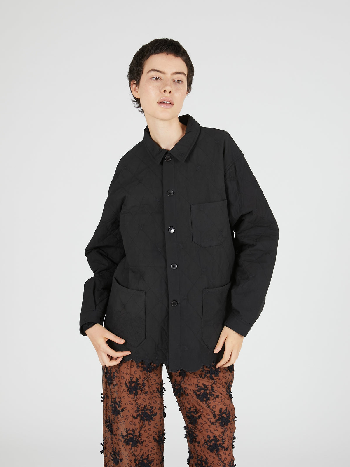 embroidery scallop jacket｜BLACK