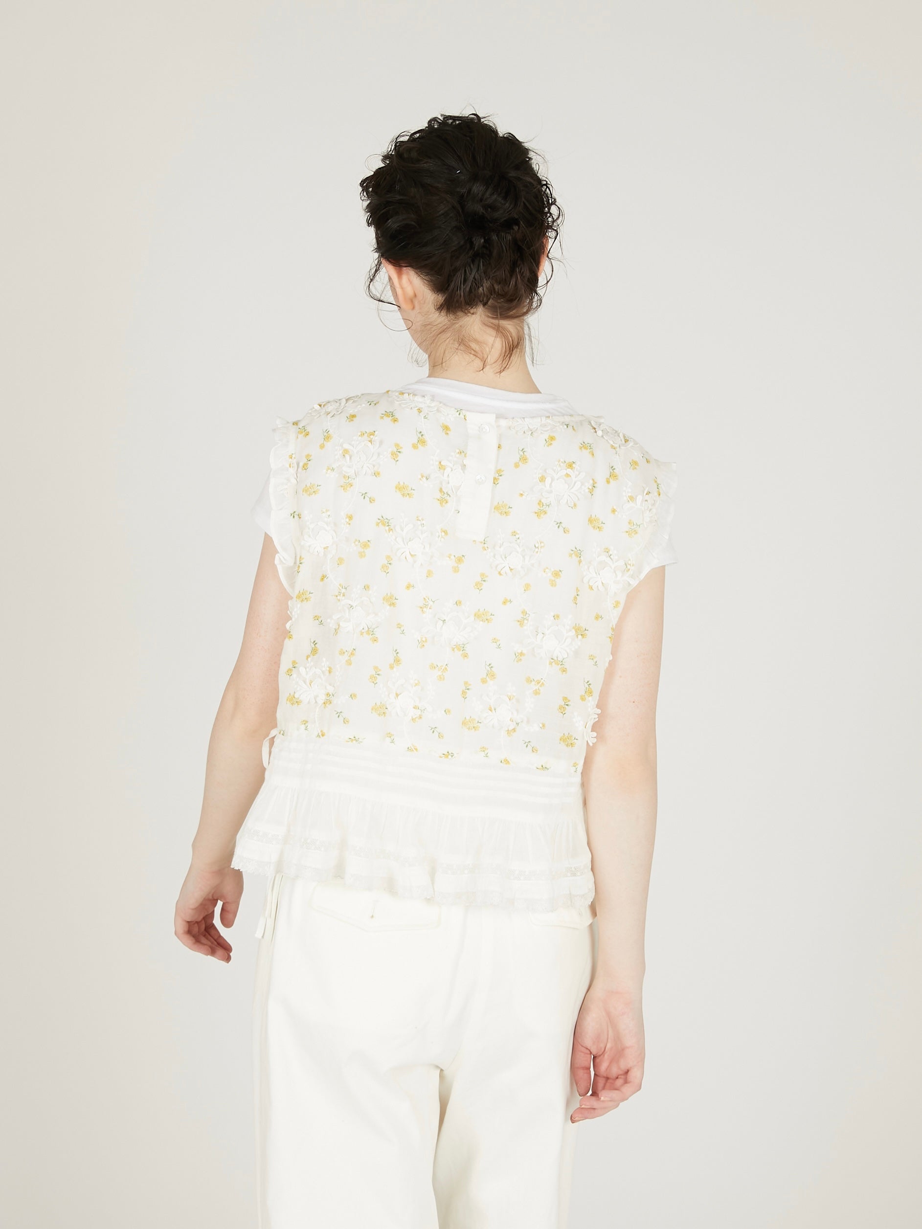 sheer flower vest blouse｜IVORY