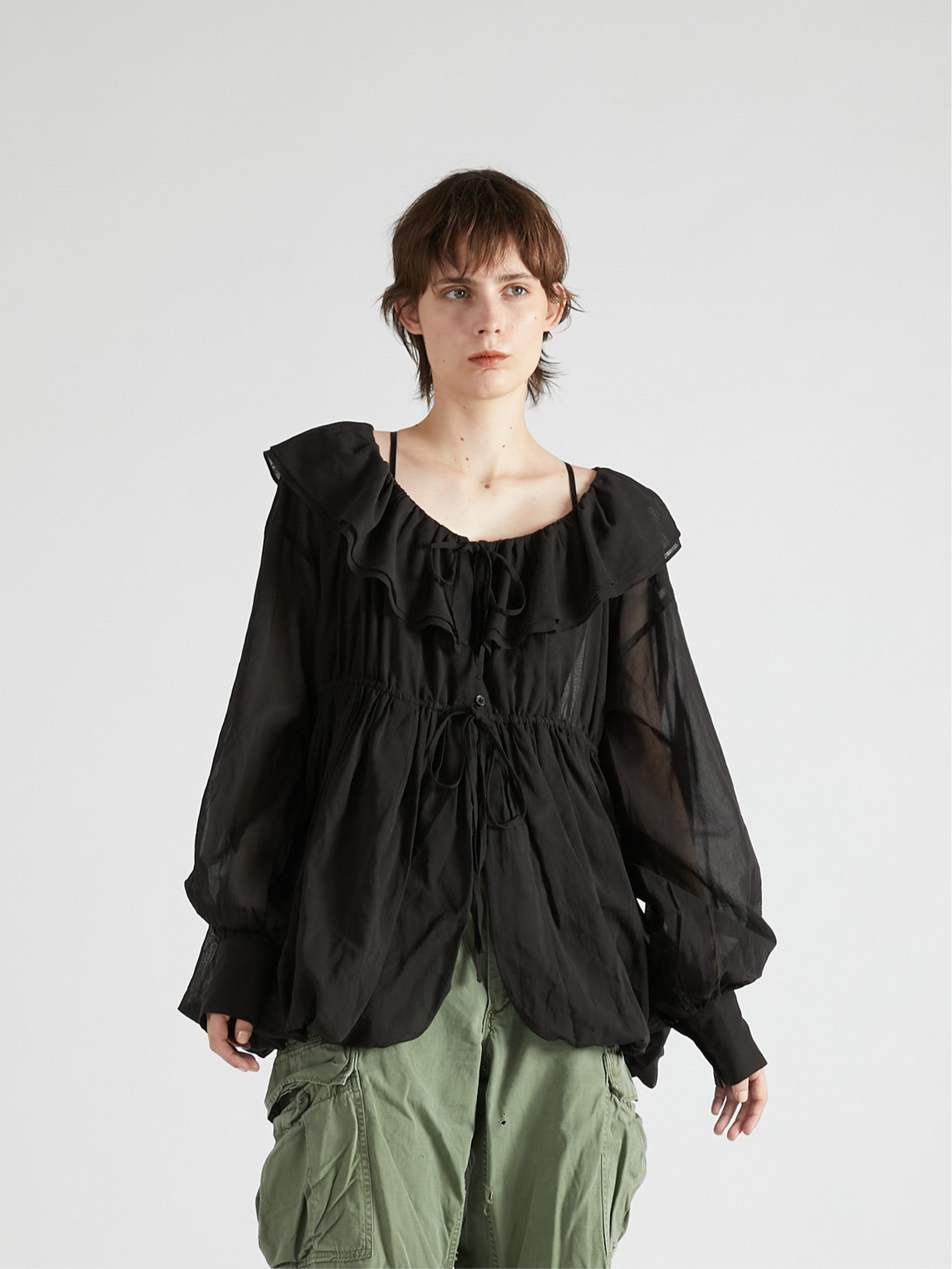 frill balloon blouse｜BLACK