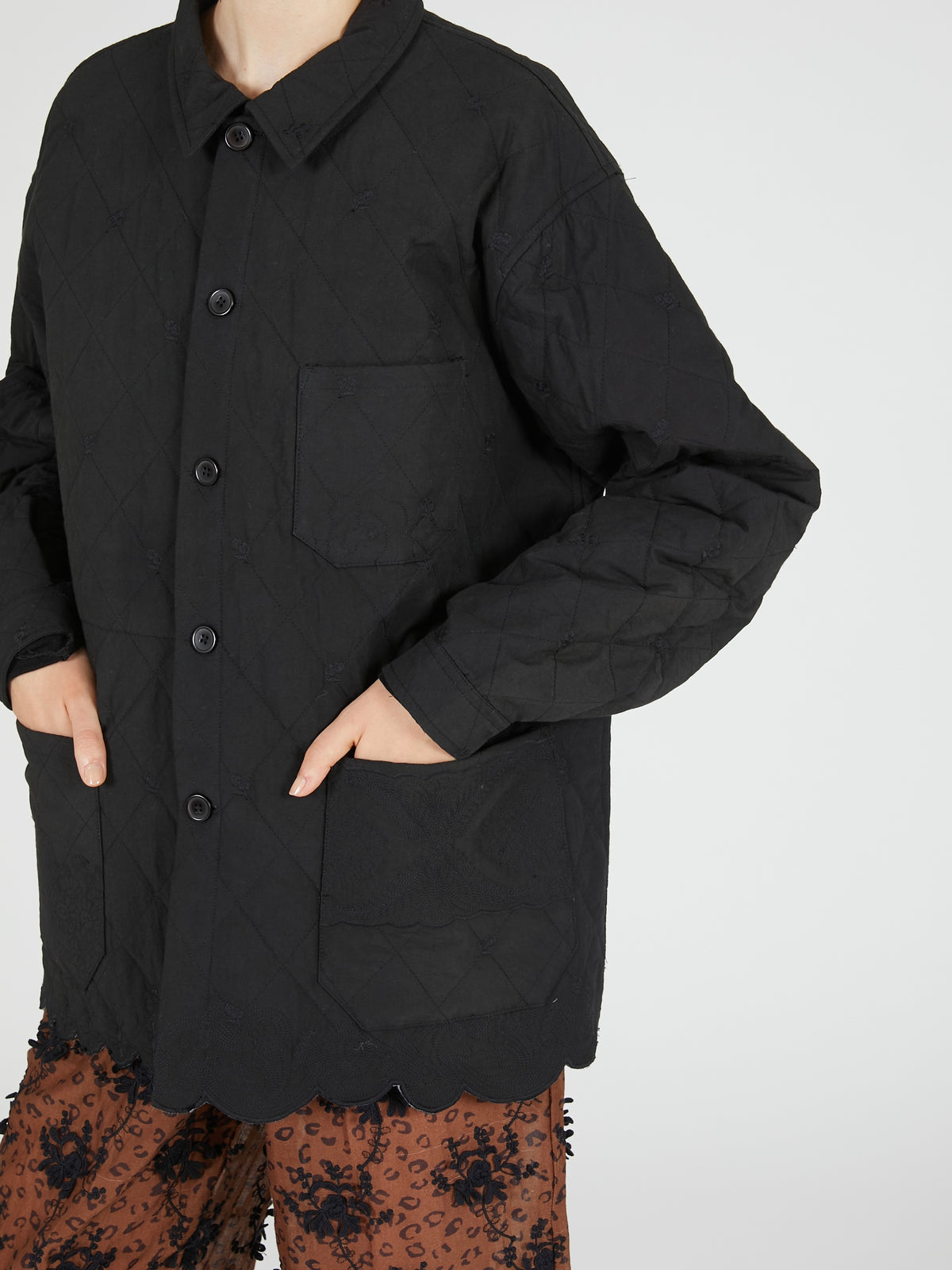embroidery scallop jacket｜BLACK