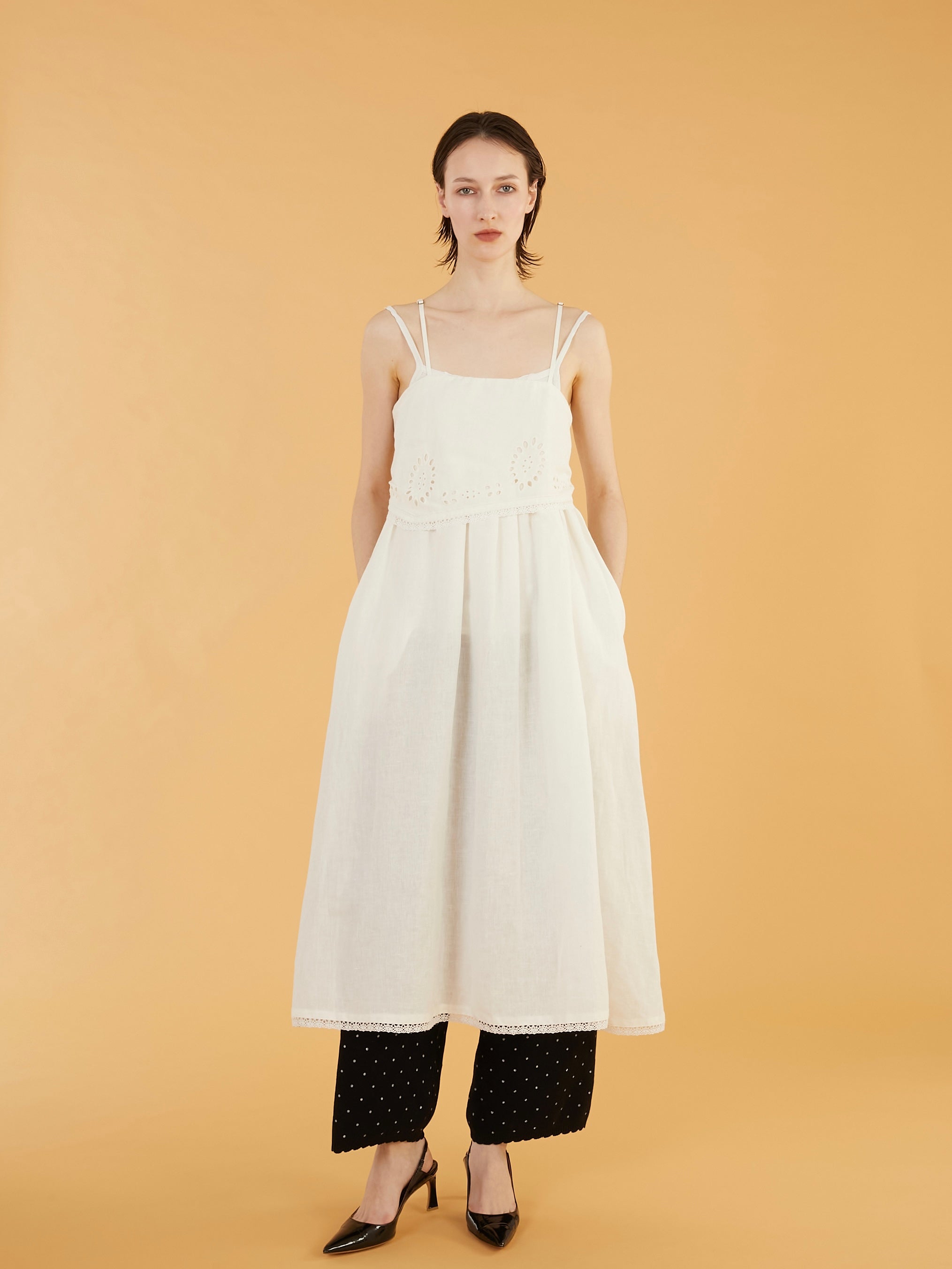 embroidey chief cami onepiece｜BLACK