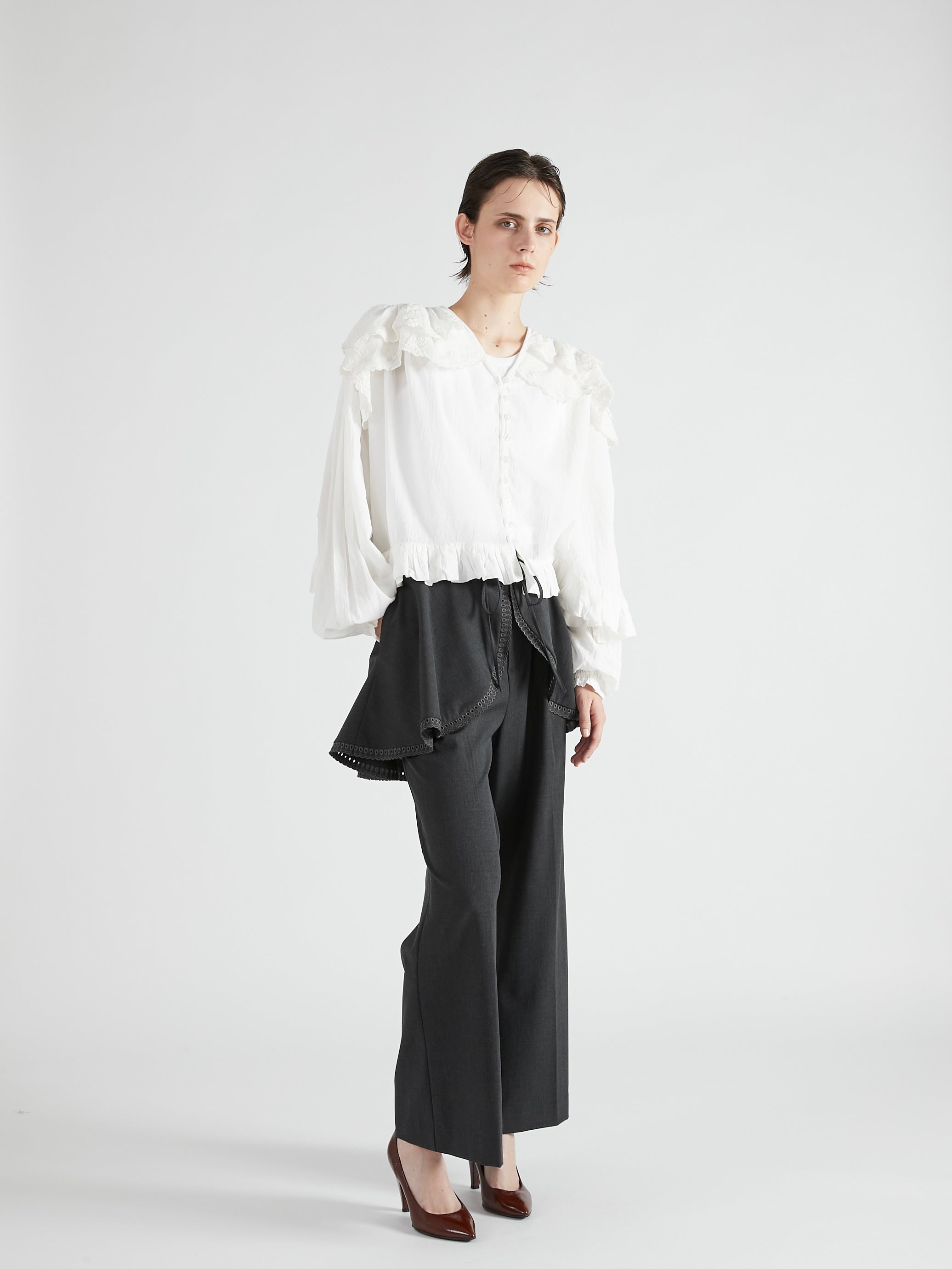 scallop frill blouse｜WHITE