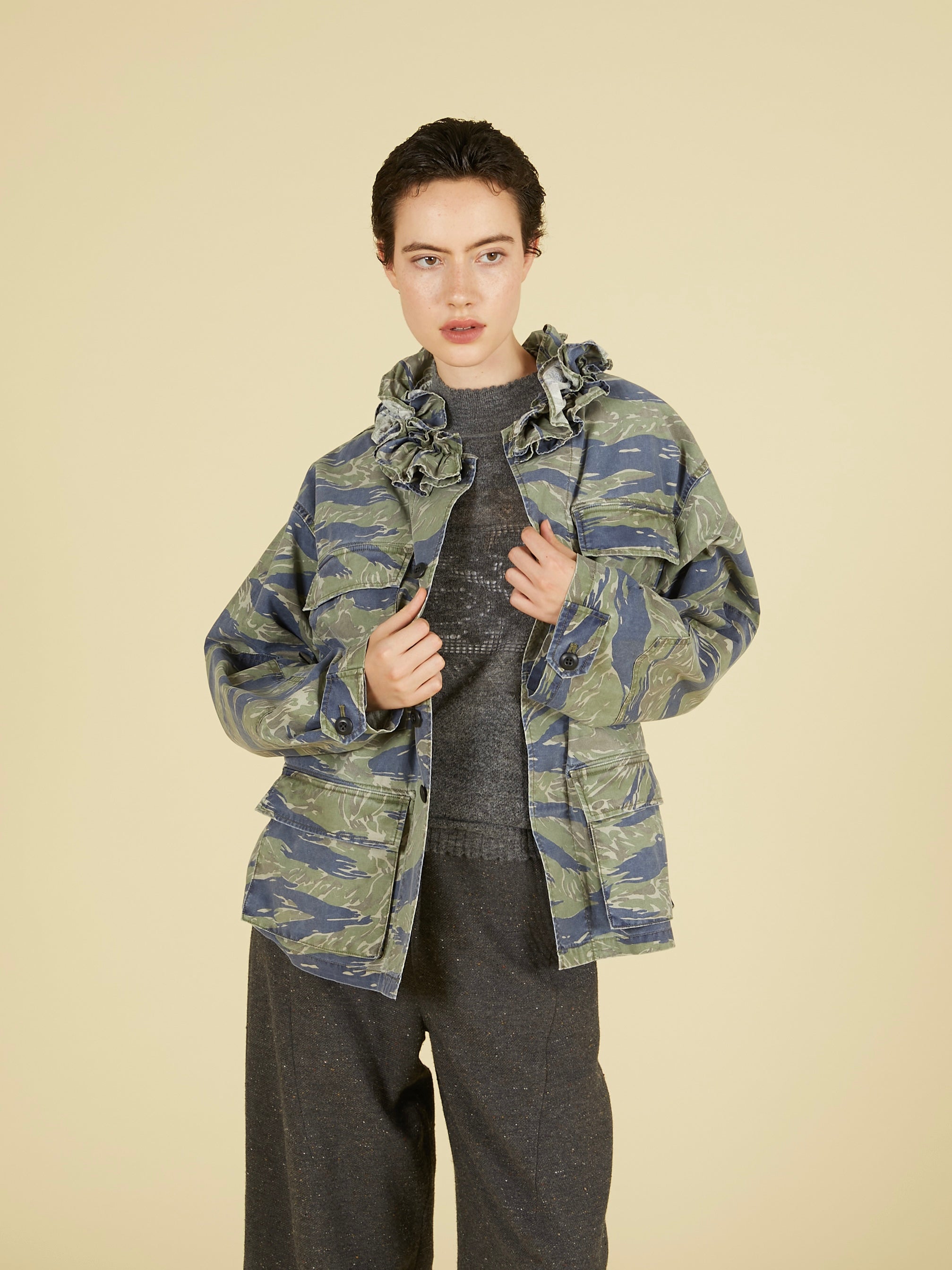 frill collar camo jacket｜NAVY